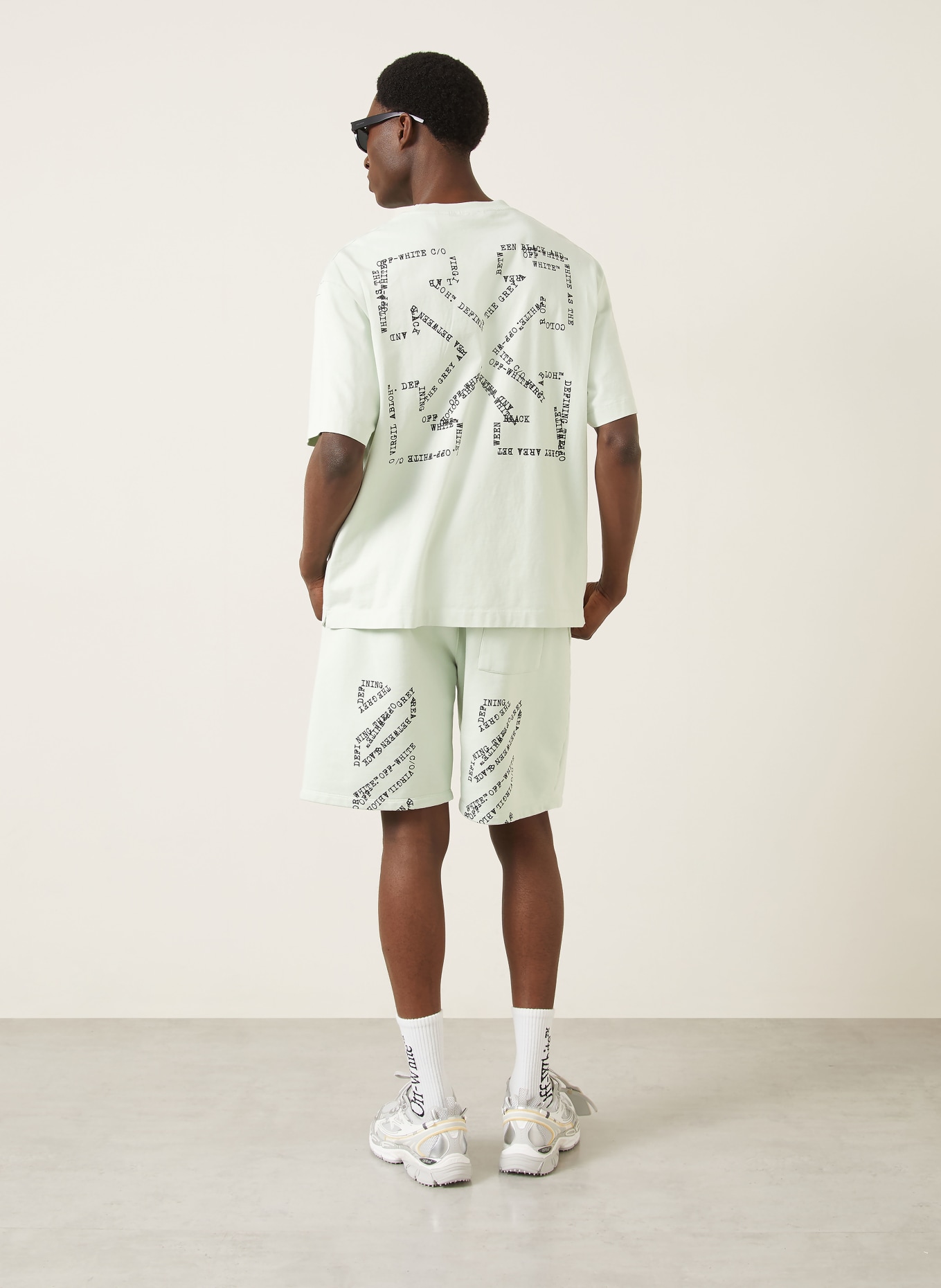 Off-White Tričko TYPE ARROW SKATE: MÁTOVÁ / ČERNÁ