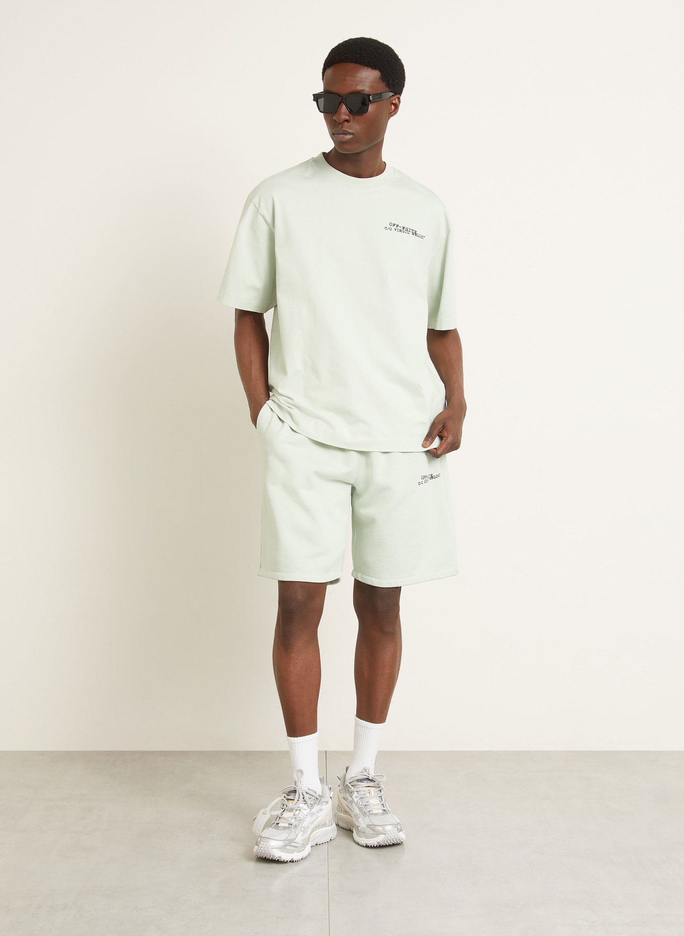 Off-White Tričko TYPE ARROW SKATE: MÁTOVÁ / ČERNÁ