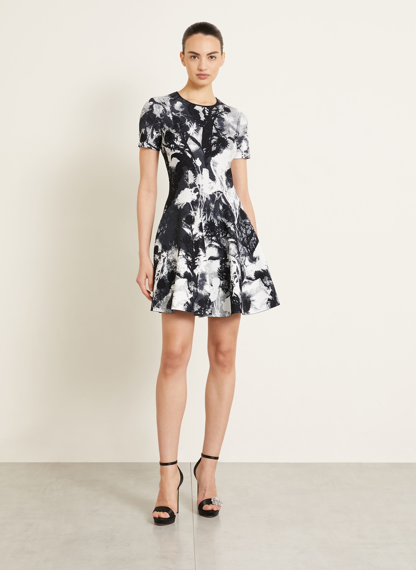 McQUEEN Cocktailkleid: SCHWARZ / WEISS