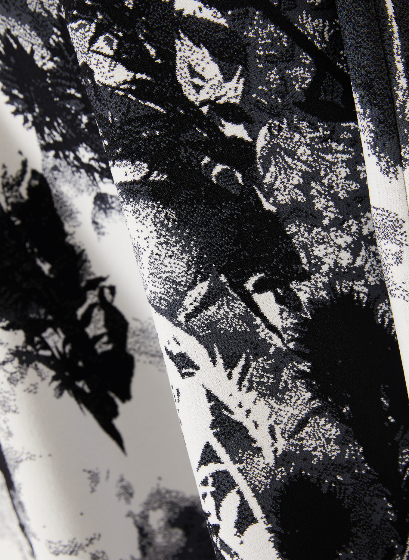 McQUEEN Cocktailkleid: SCHWARZ / WEISS