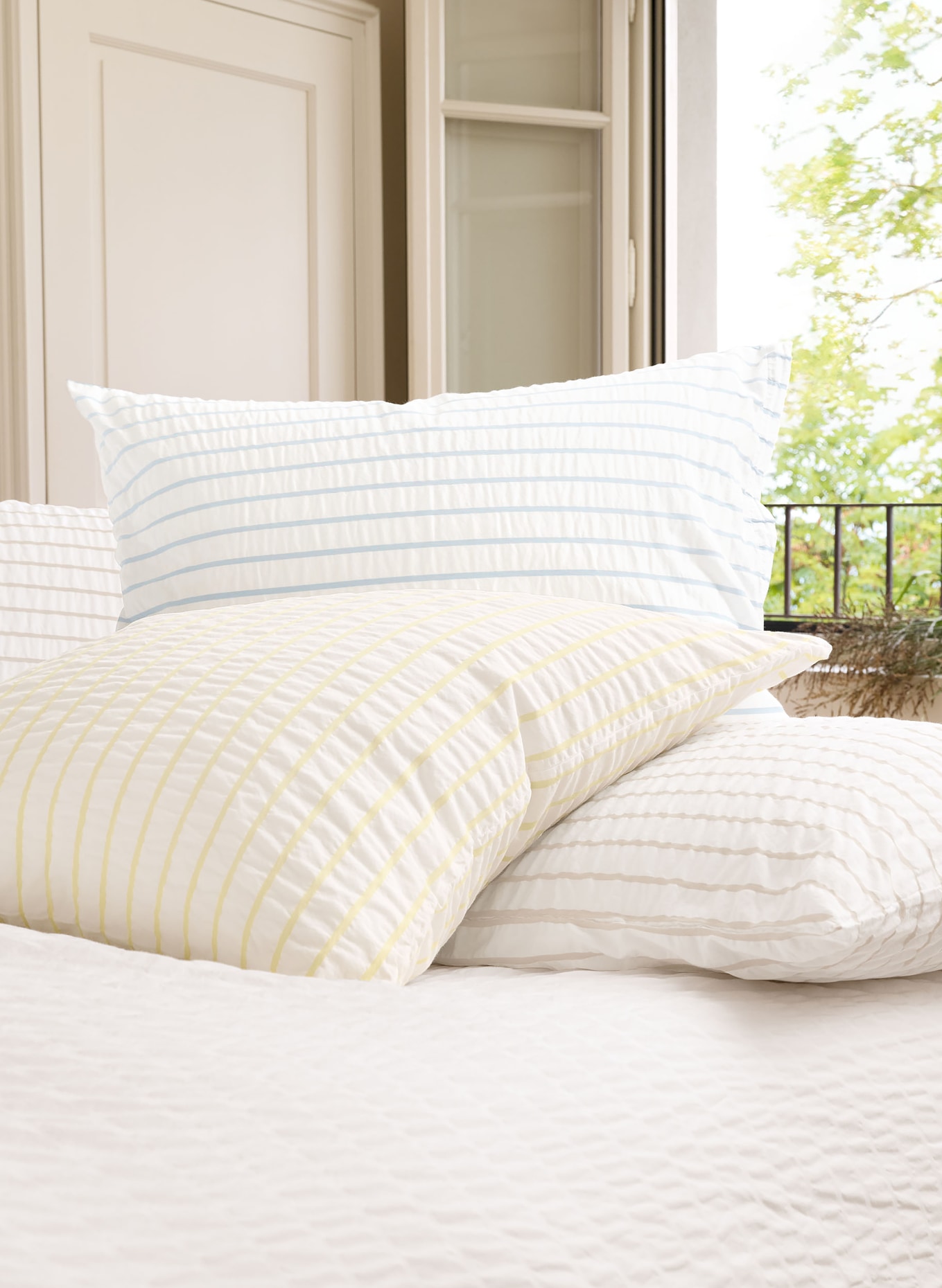 SCHLOSSBERG Pościel LENNY: BIAŁY / JASNONIEBIESKI