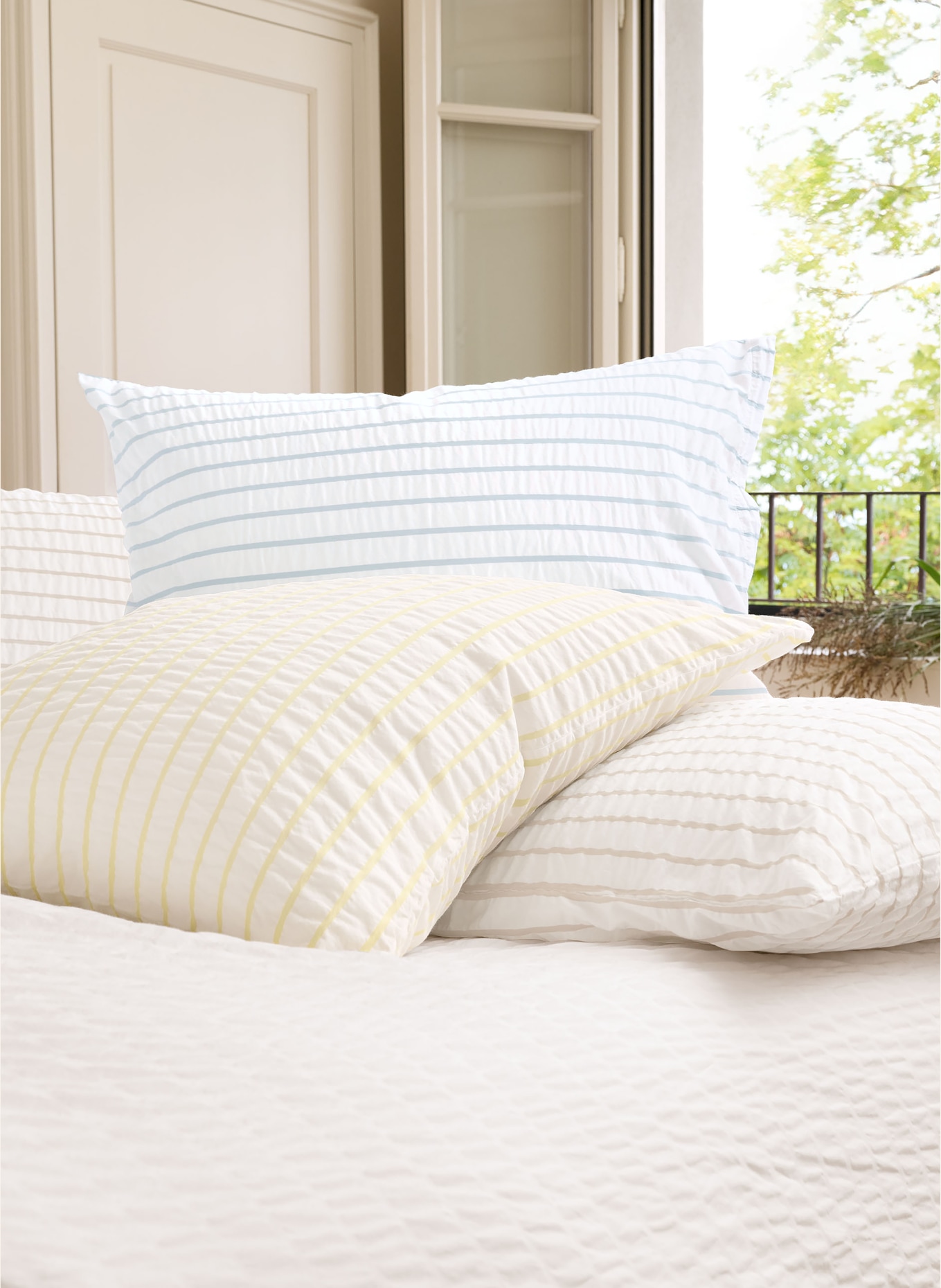 SCHLOSSBERG Pościel LENNY: BIAŁY / JASNONIEBIESKI