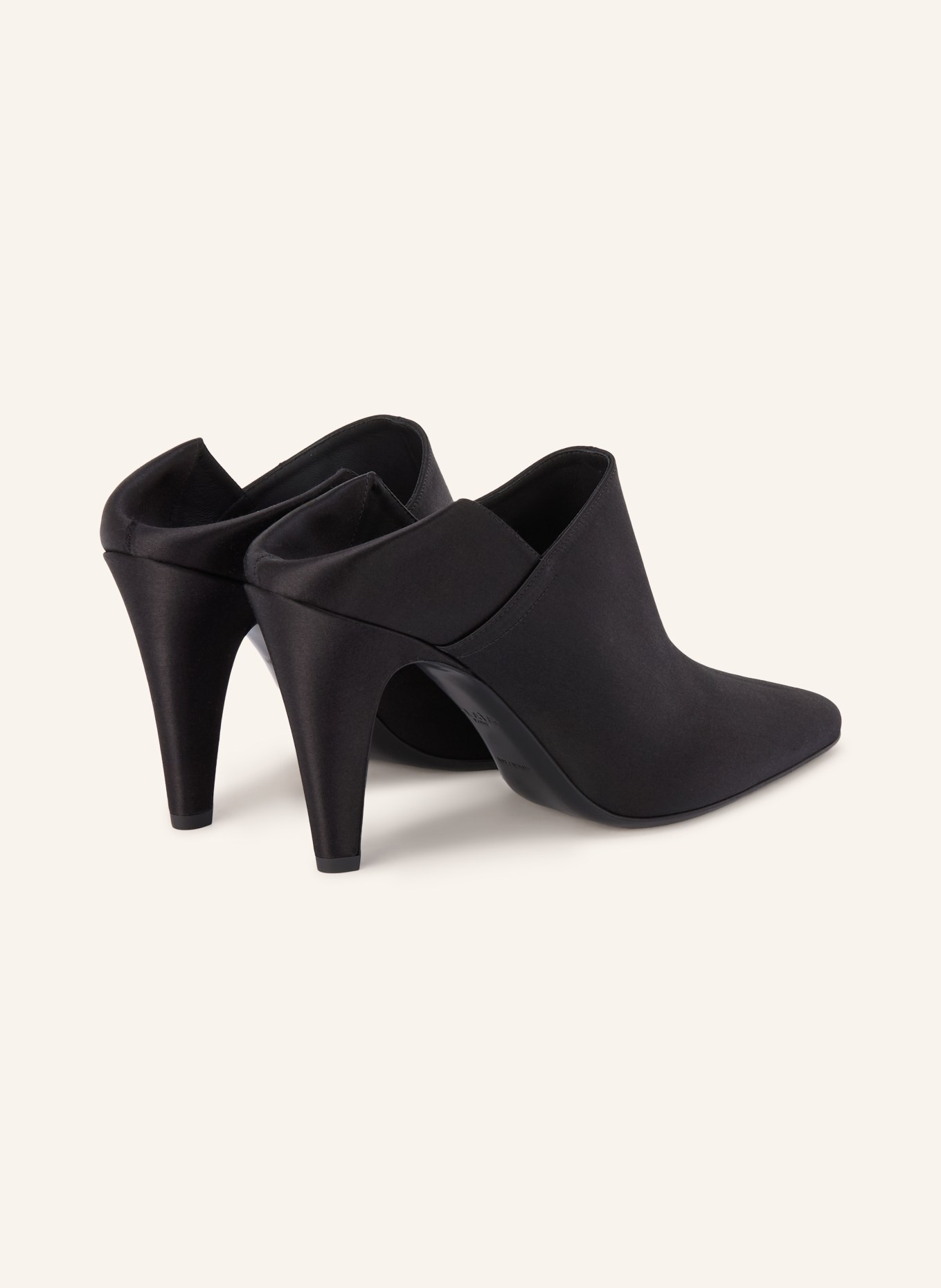 ALAÏA Mules: BLACK