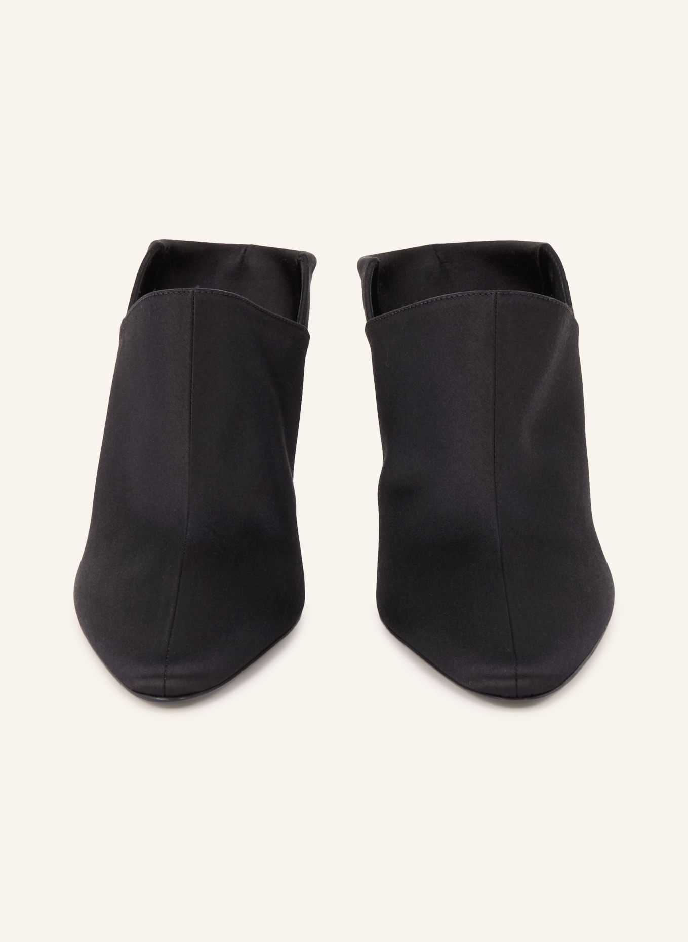 ALAÏA Mules: BLACK