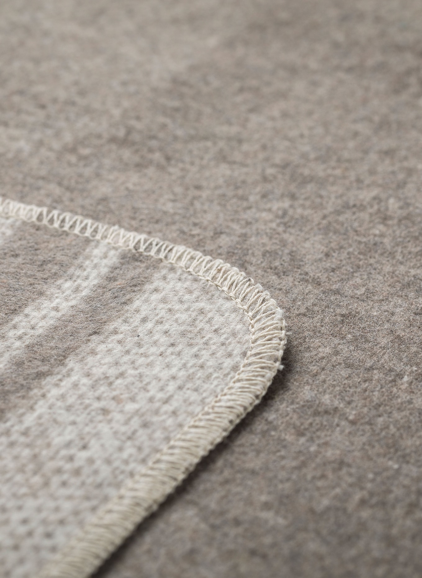 David Fussenegger Koc dla psa BONES: JASNOBRĄZOWY / SZAROBRĄZOWY