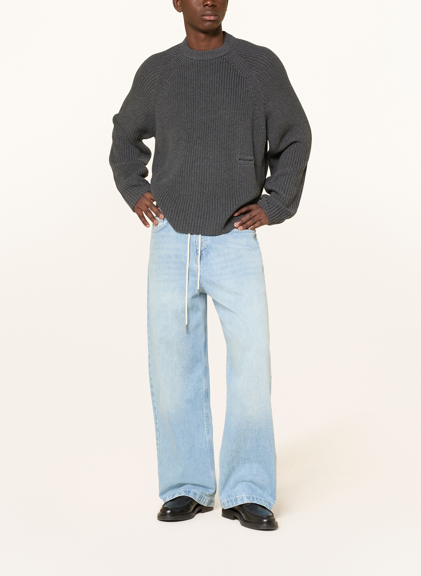 about:blank Truien: DONKERGRIJS