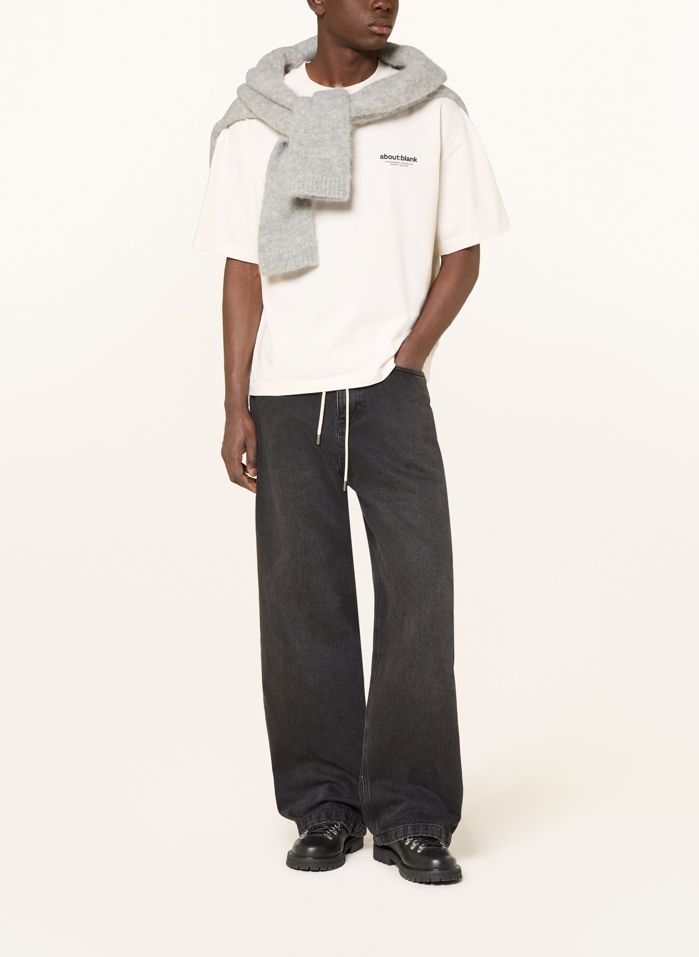 about:blank Tričko: KRÉMOVÁ / ČERNÁ