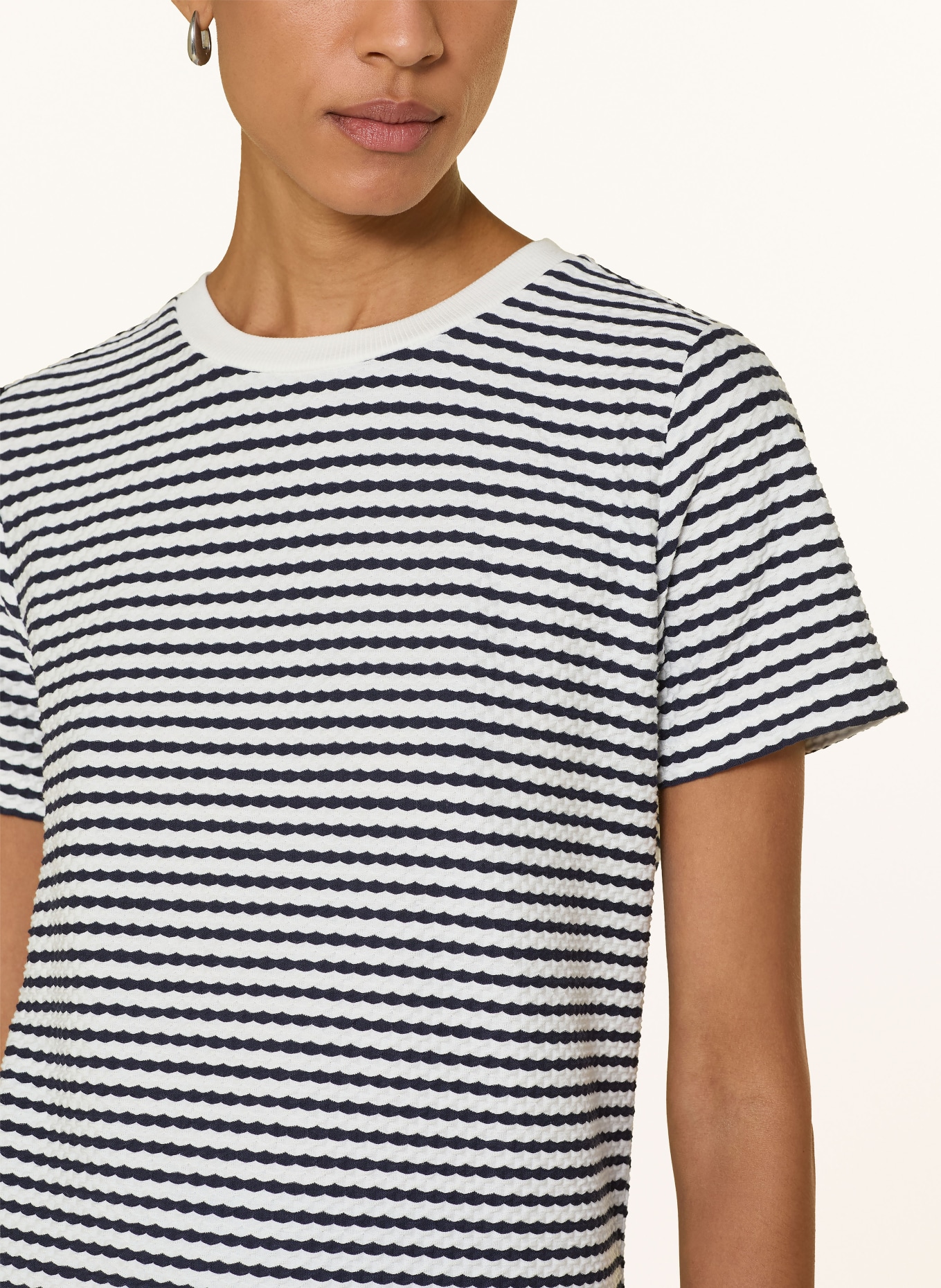 monari T-shirt: DARK BLUE / WHITE