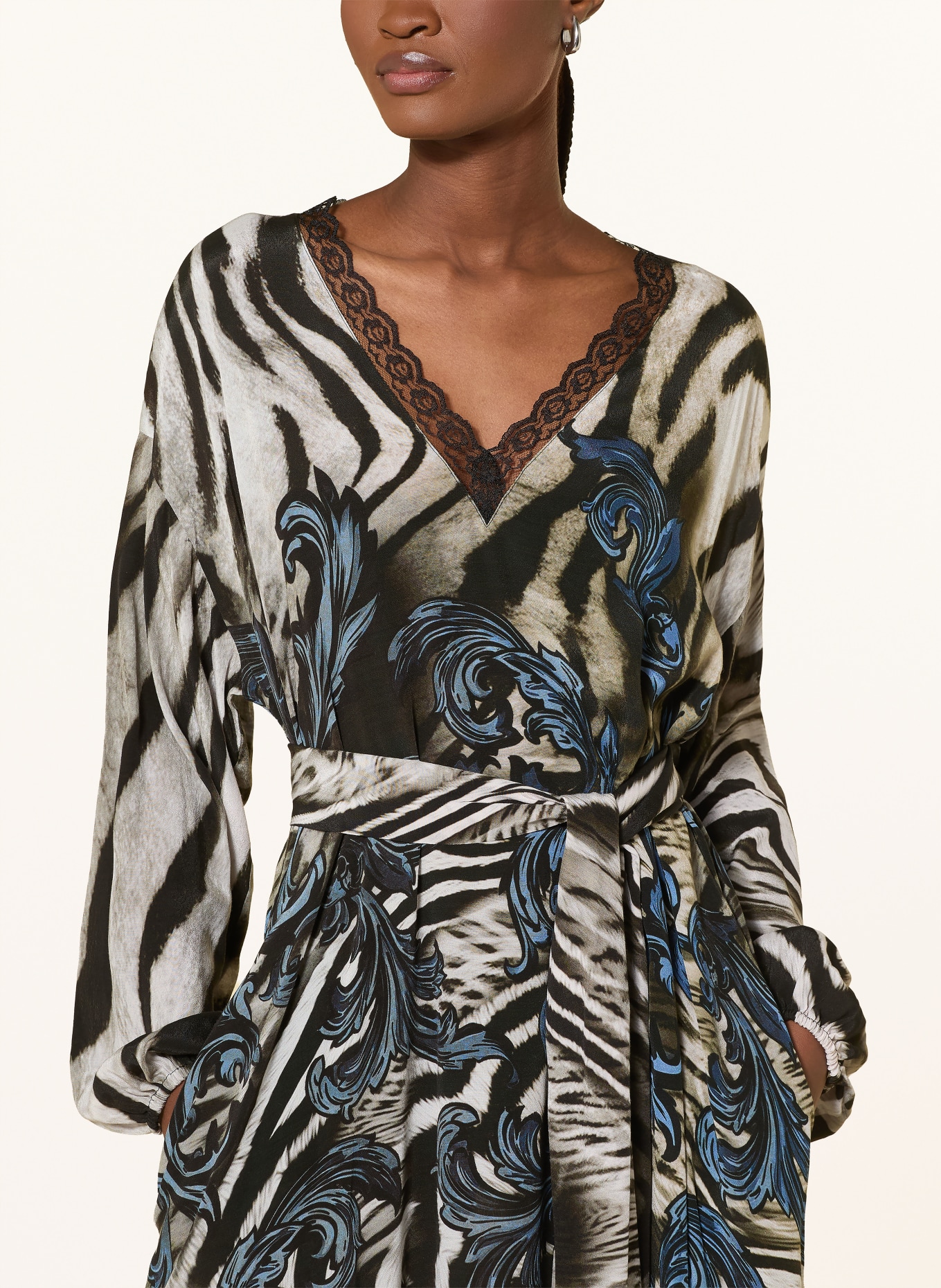 yippie hippie Kleid mit Spitze: TAUPE / BLAU / SCHWARZ