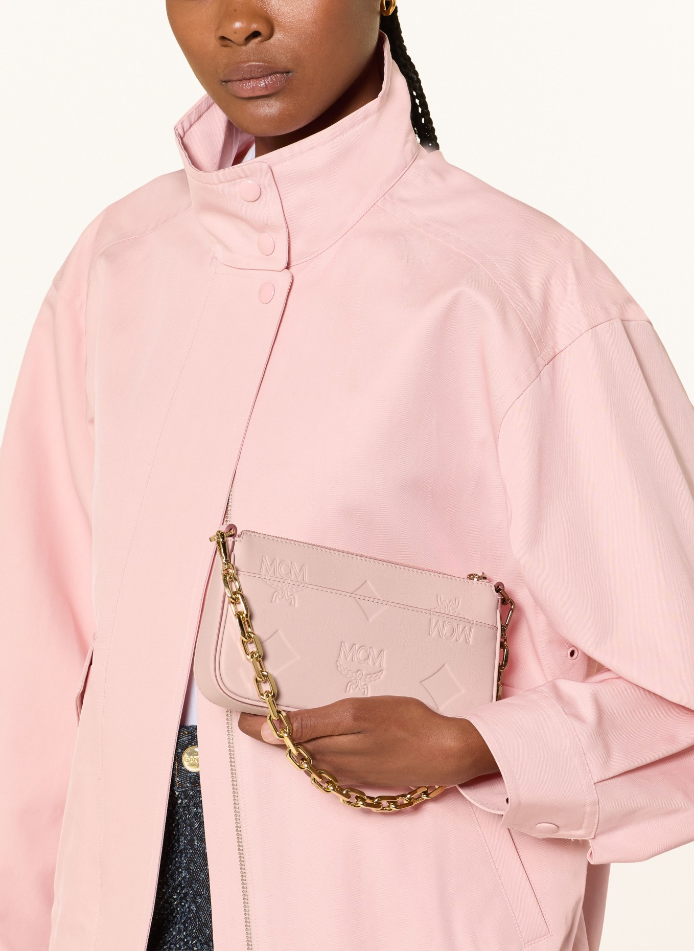 MCM Schoudertas AREN MEDIUM: ROSE CLAIR / GOUD