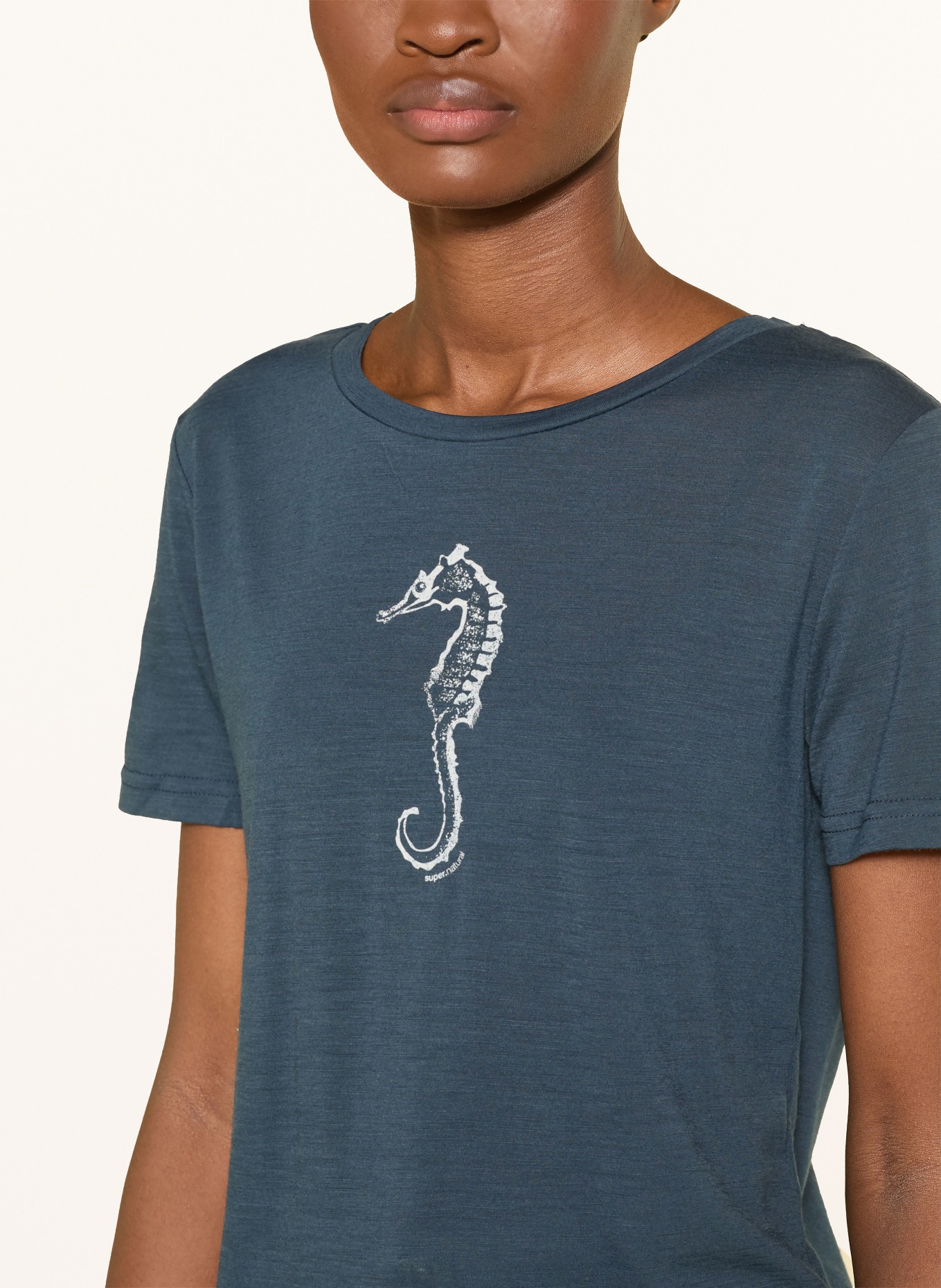 super.natural Funktionsshirt SEA HORSE mit Merinowolle: DUNKELBLAU / WEISS