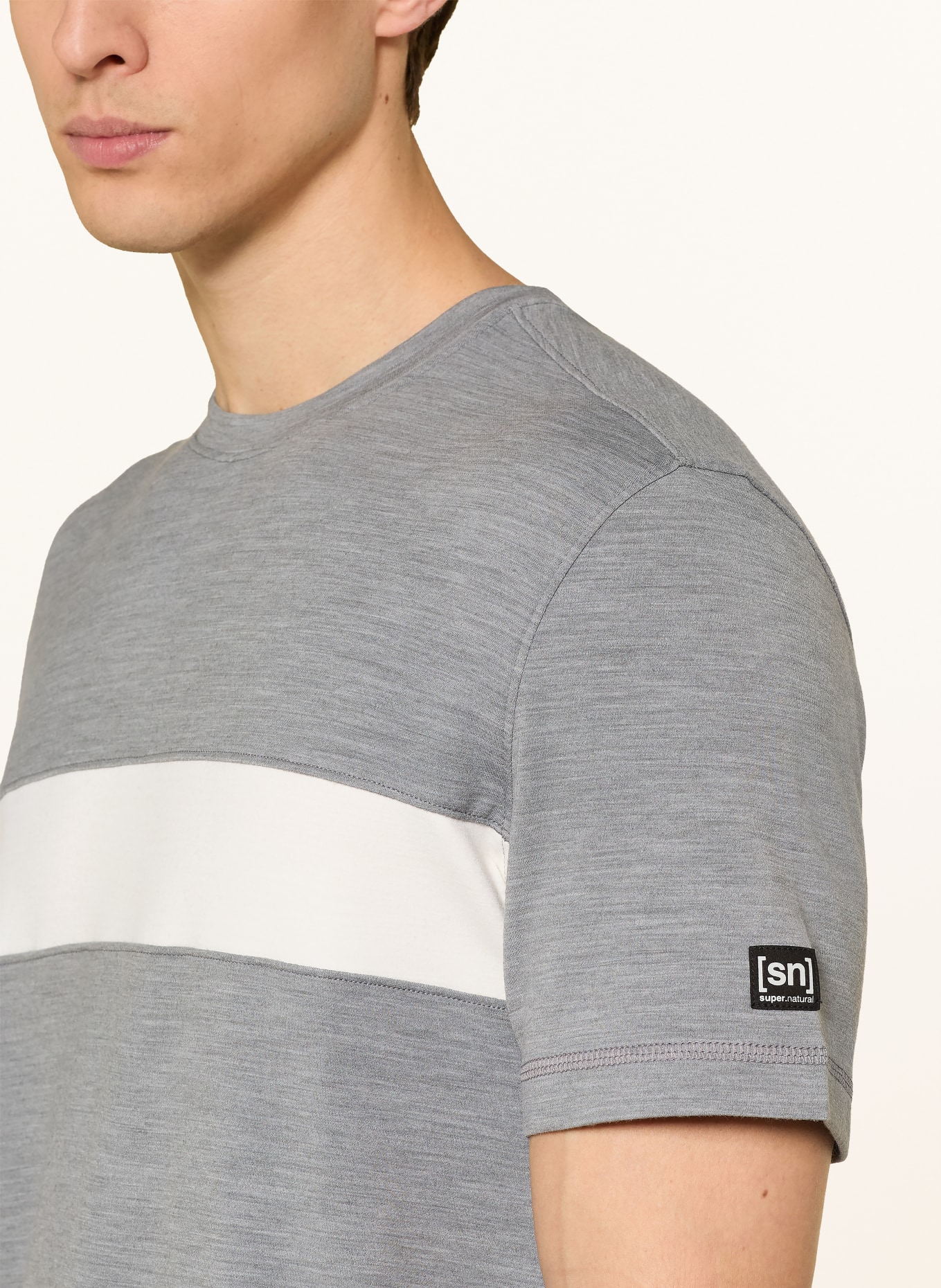 super.natural Funktionsshirt MONTANA BRUSH mit Merinowolle: GRAU / CREME
