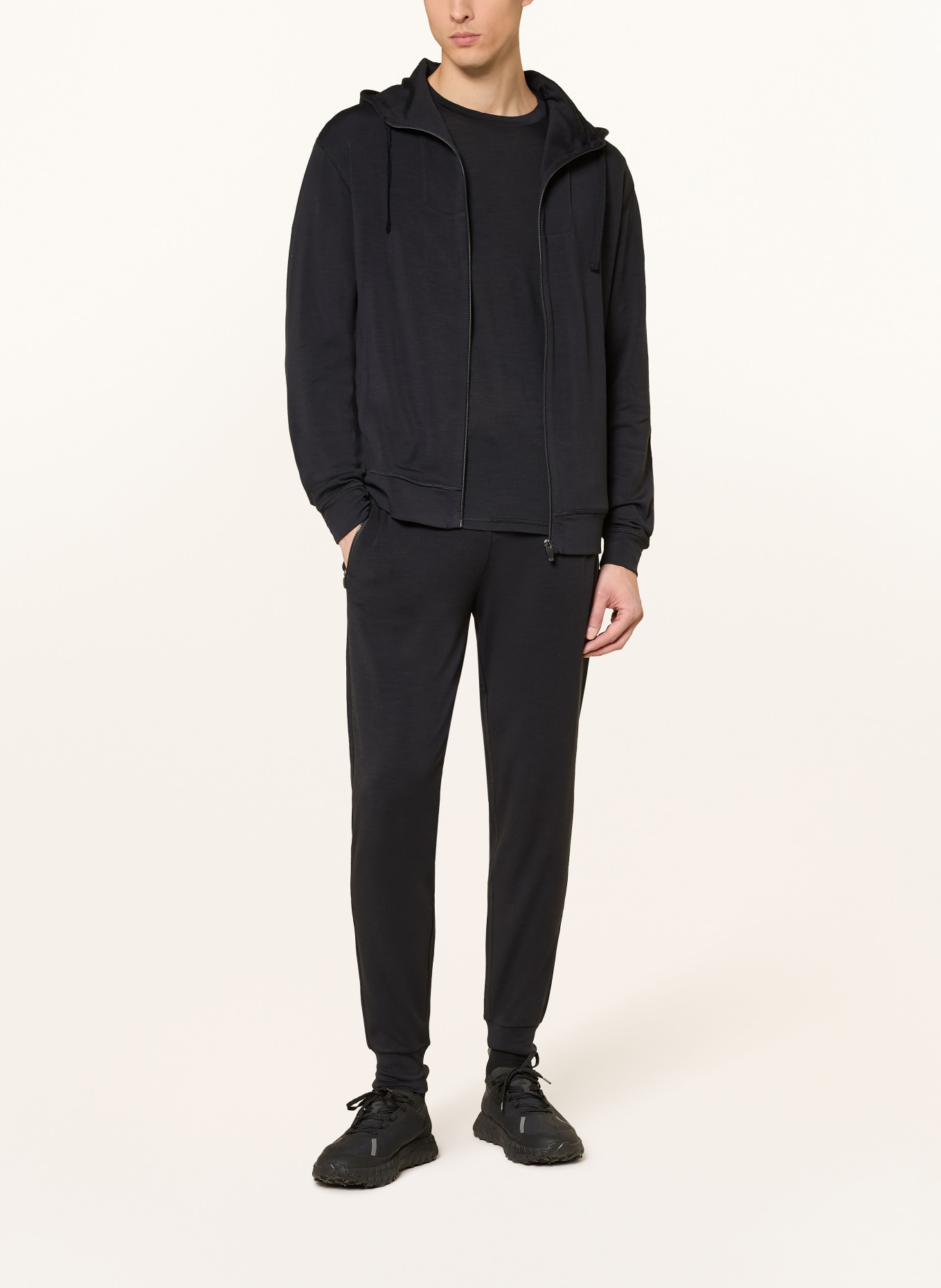 super.natural Sweatjacke EVERYDAY mit Merinowolle: SCHWARZ