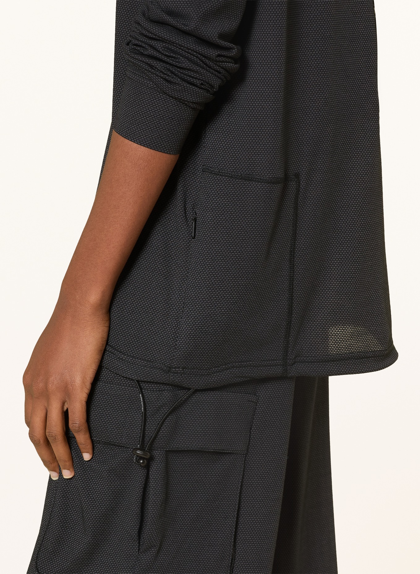 super.natural Funktionsshirt LEISURE AIR mit Merinowolle: SCHWARZ