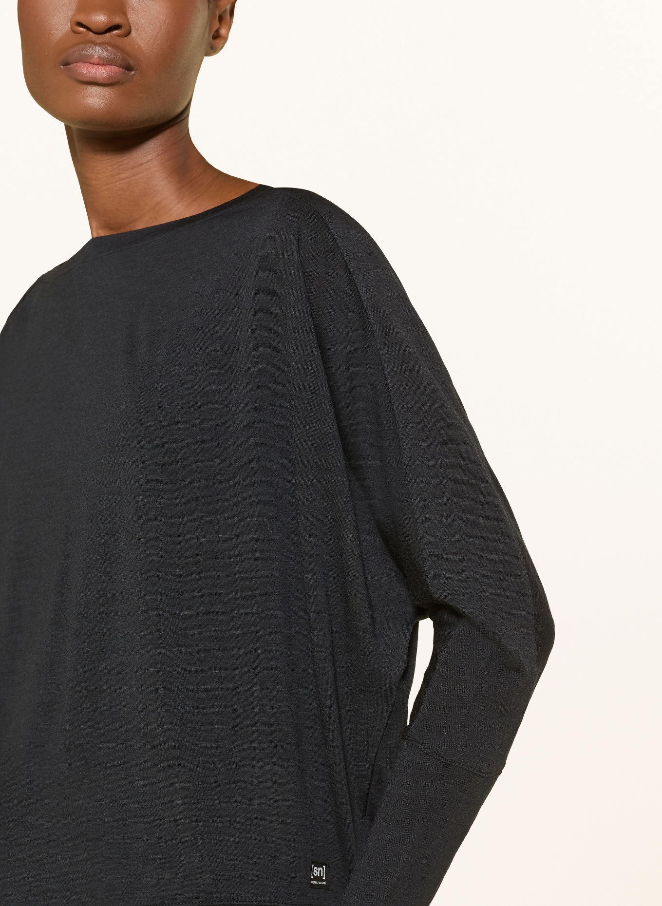 super.natural Funktionsshirt KULA mit Merinowolle: SCHWARZ