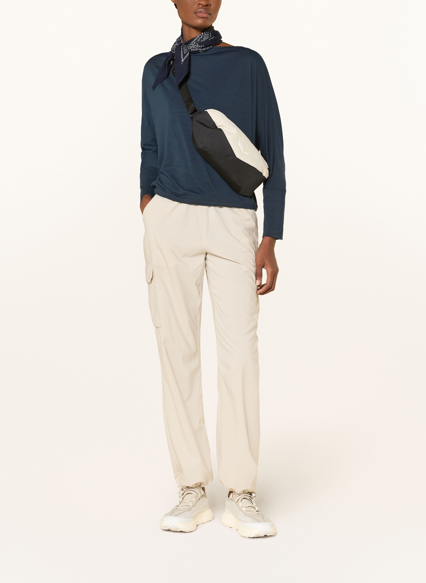 super.natural Funktionsshirt KULA mit Merinowolle: DUNKELBLAU