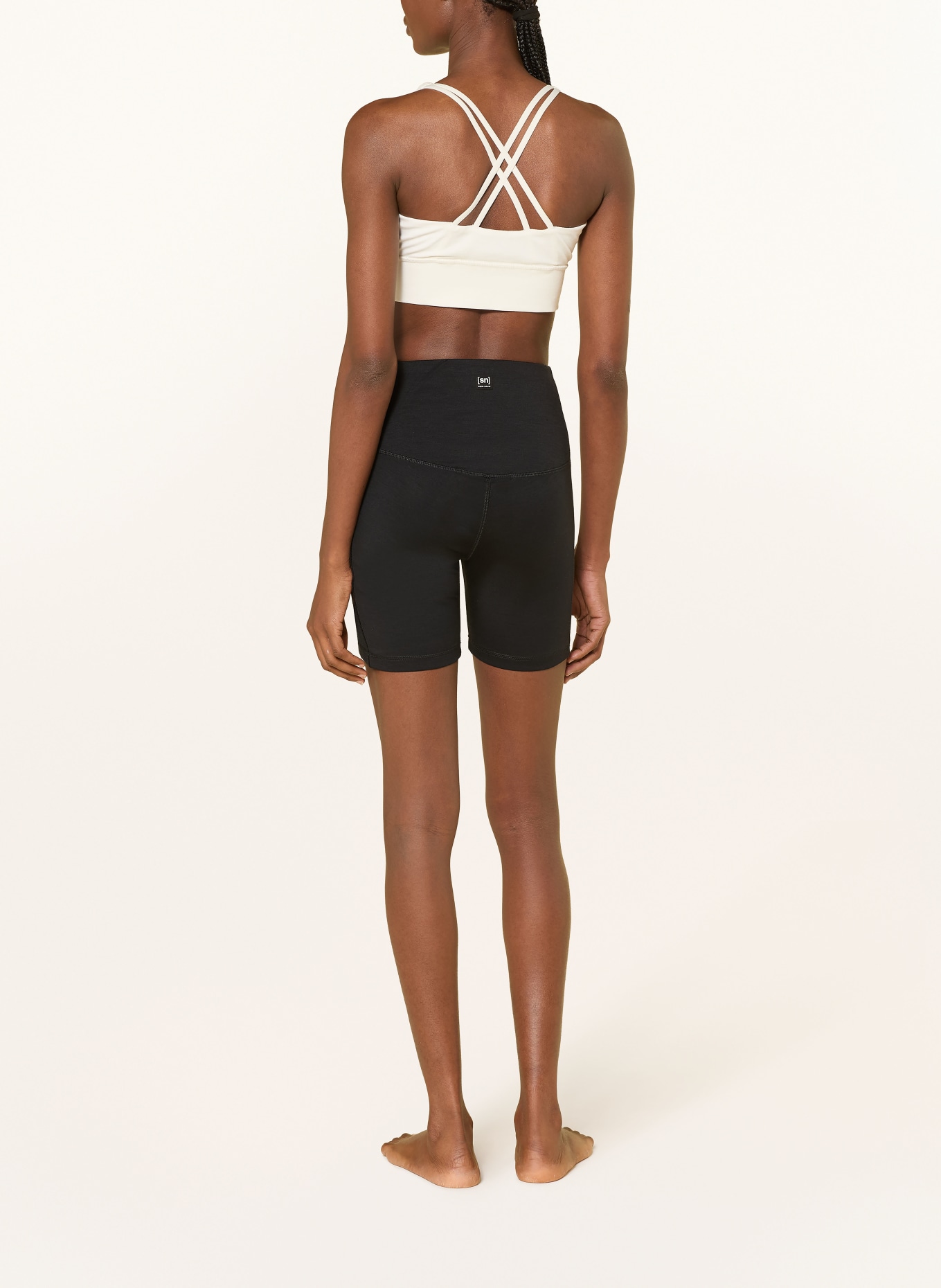 super.natural Tights LIQUID FLOW mit Merinowolle: SCHWARZ