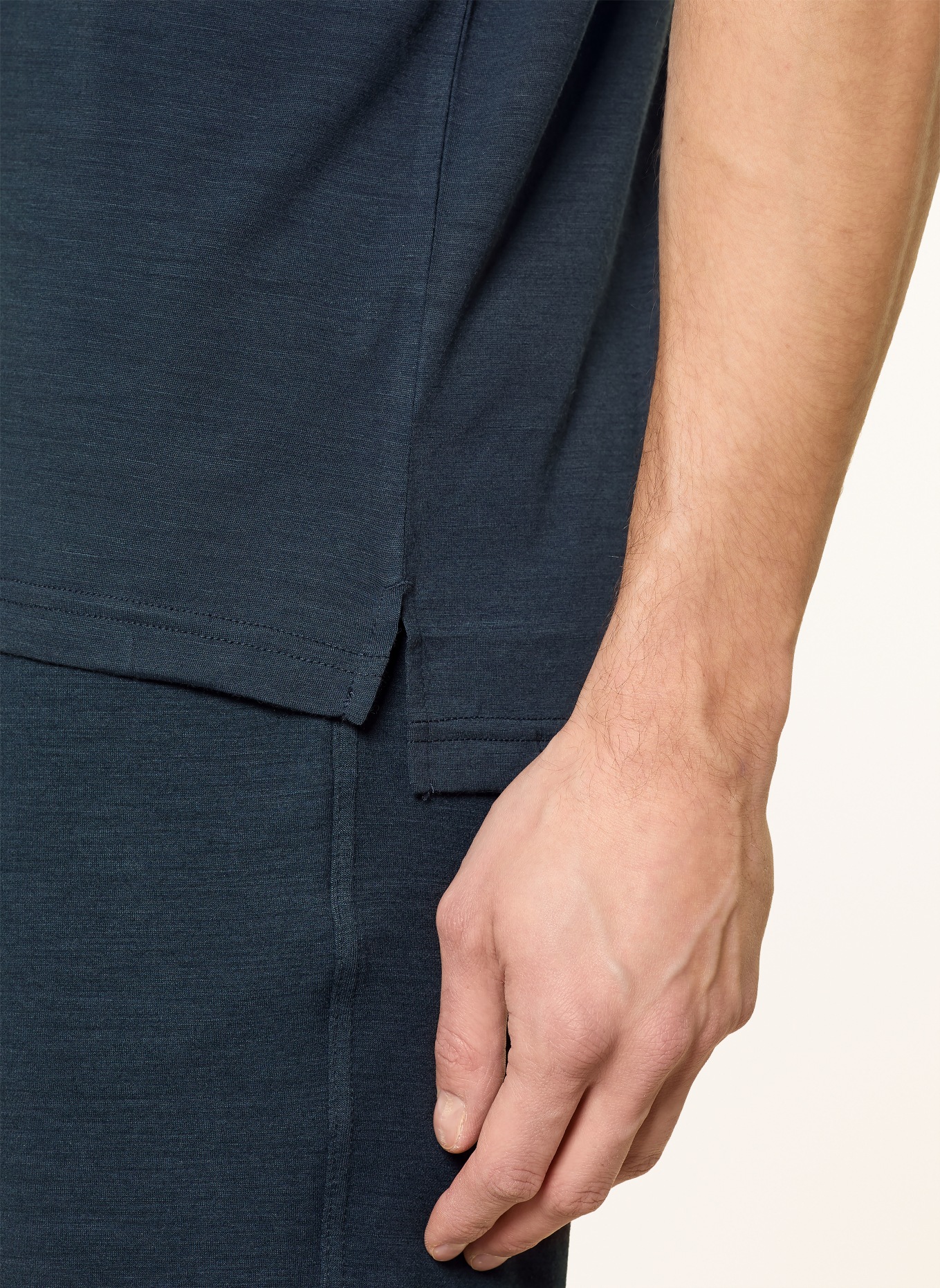 super.natural Funktionsshirt HIKING mit Merinowolle: DUNKELBLAU / WEISS