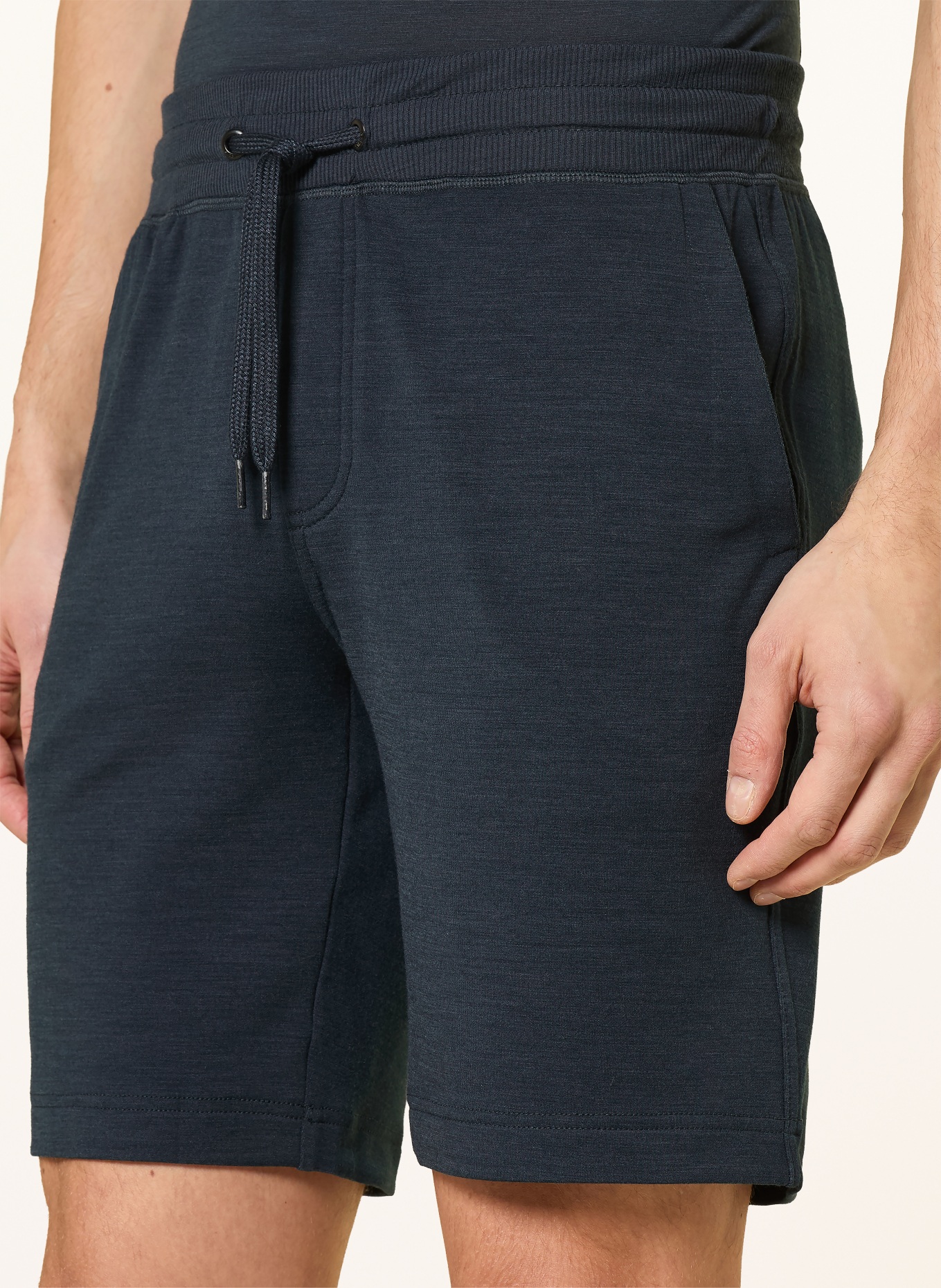 super.natural Sweatshorts SOLUTION mit Merinowolle: DUNKELBLAU