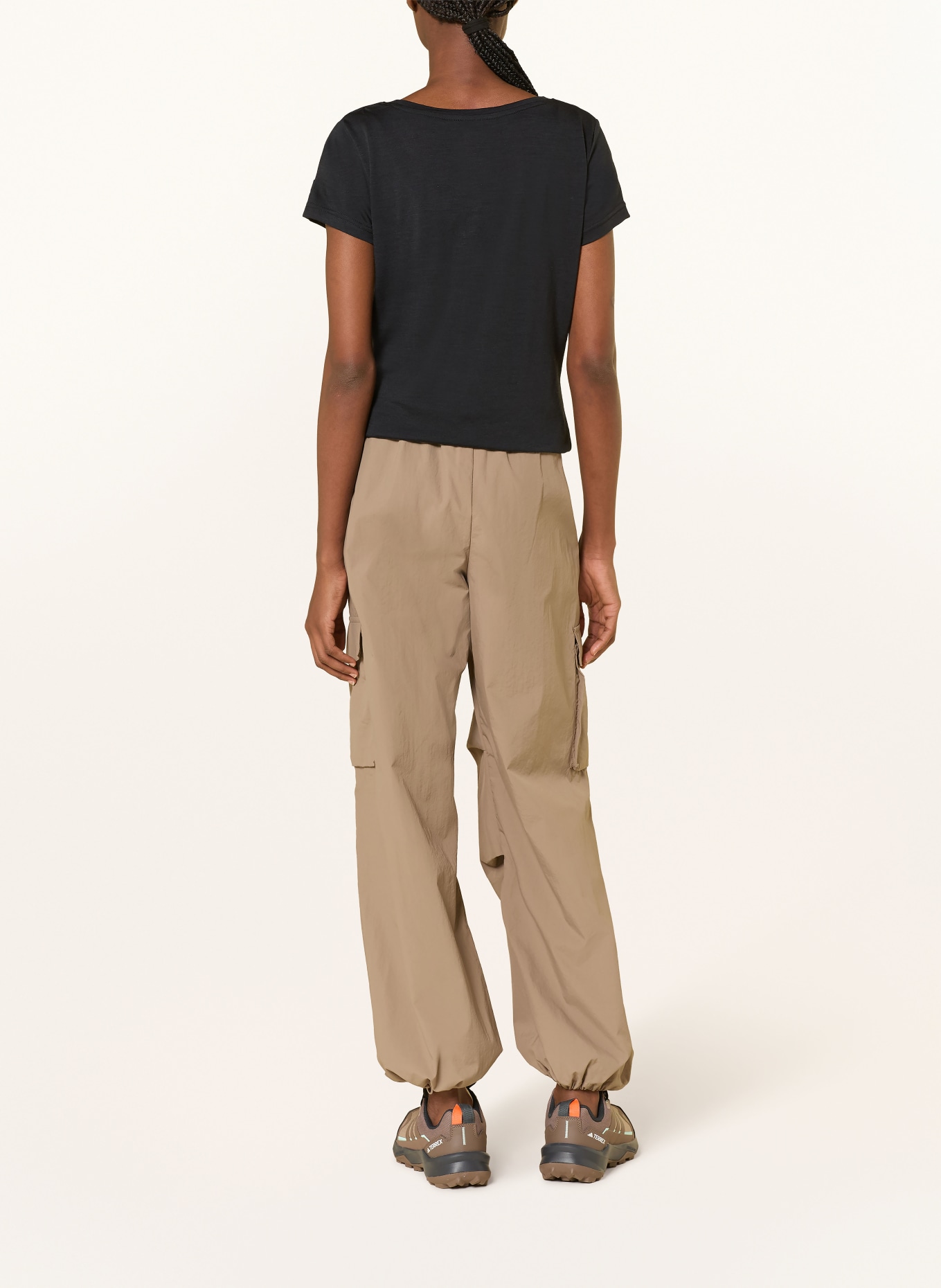 super.natural Funktionsshirt MIDSUMMER mit Merinowolle: SCHWARZ