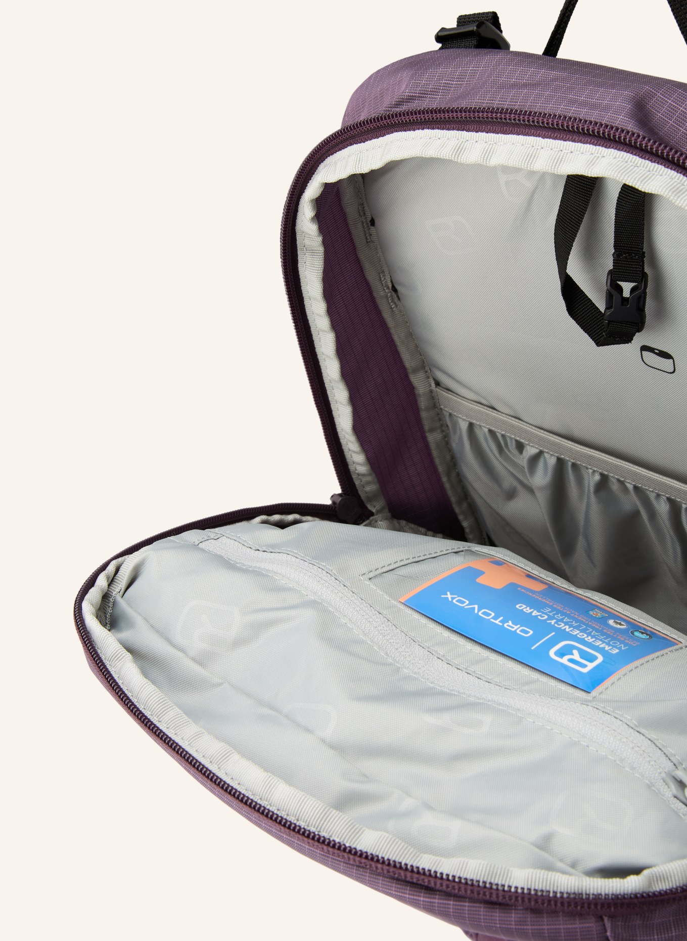 ORTOVOX Sac à dos TRAVERSE 18 S 18 l: LILAS FONCÉ / BLANC / NOIR