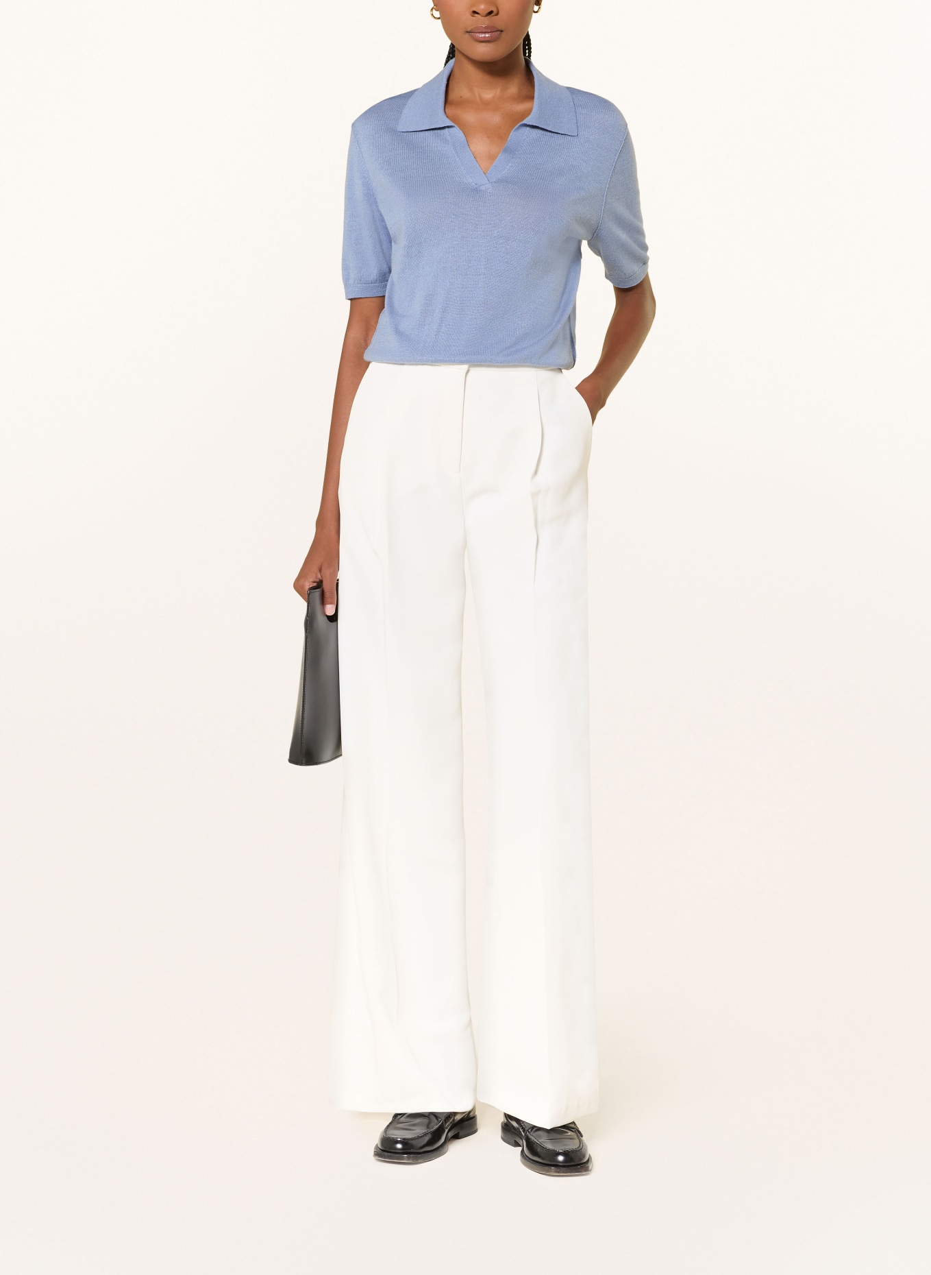 COS Polo en maille avec lin: BLEU CLAIR