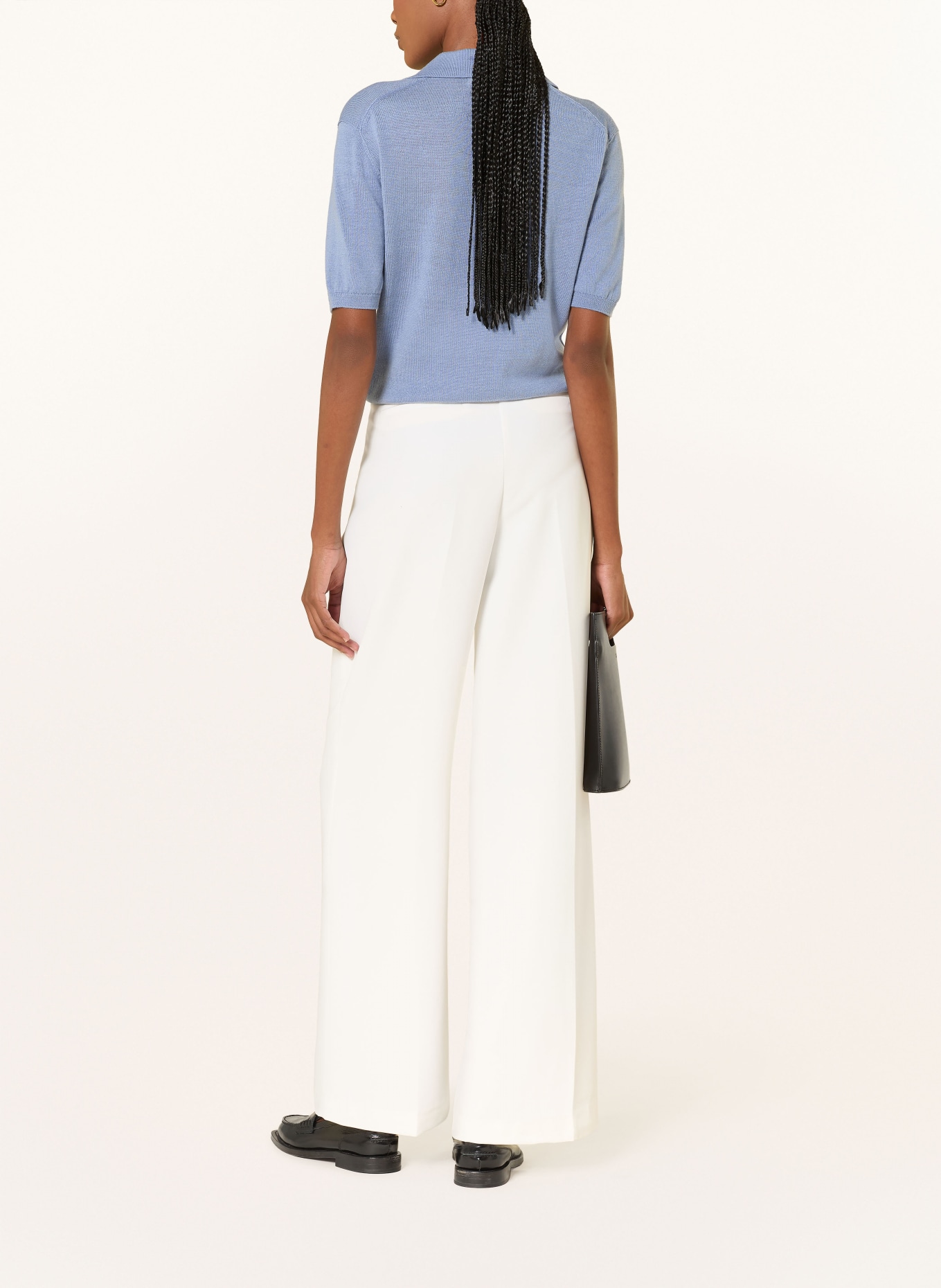 COS Polo en maille avec lin: BLEU CLAIR