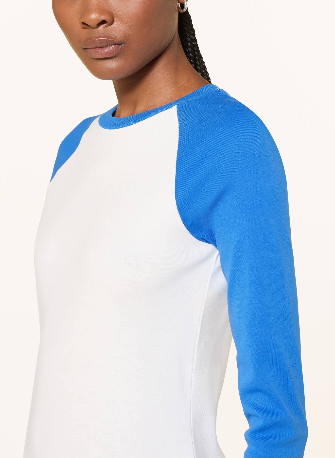 COS T-shirt à manches longues: BLANC / BLEU