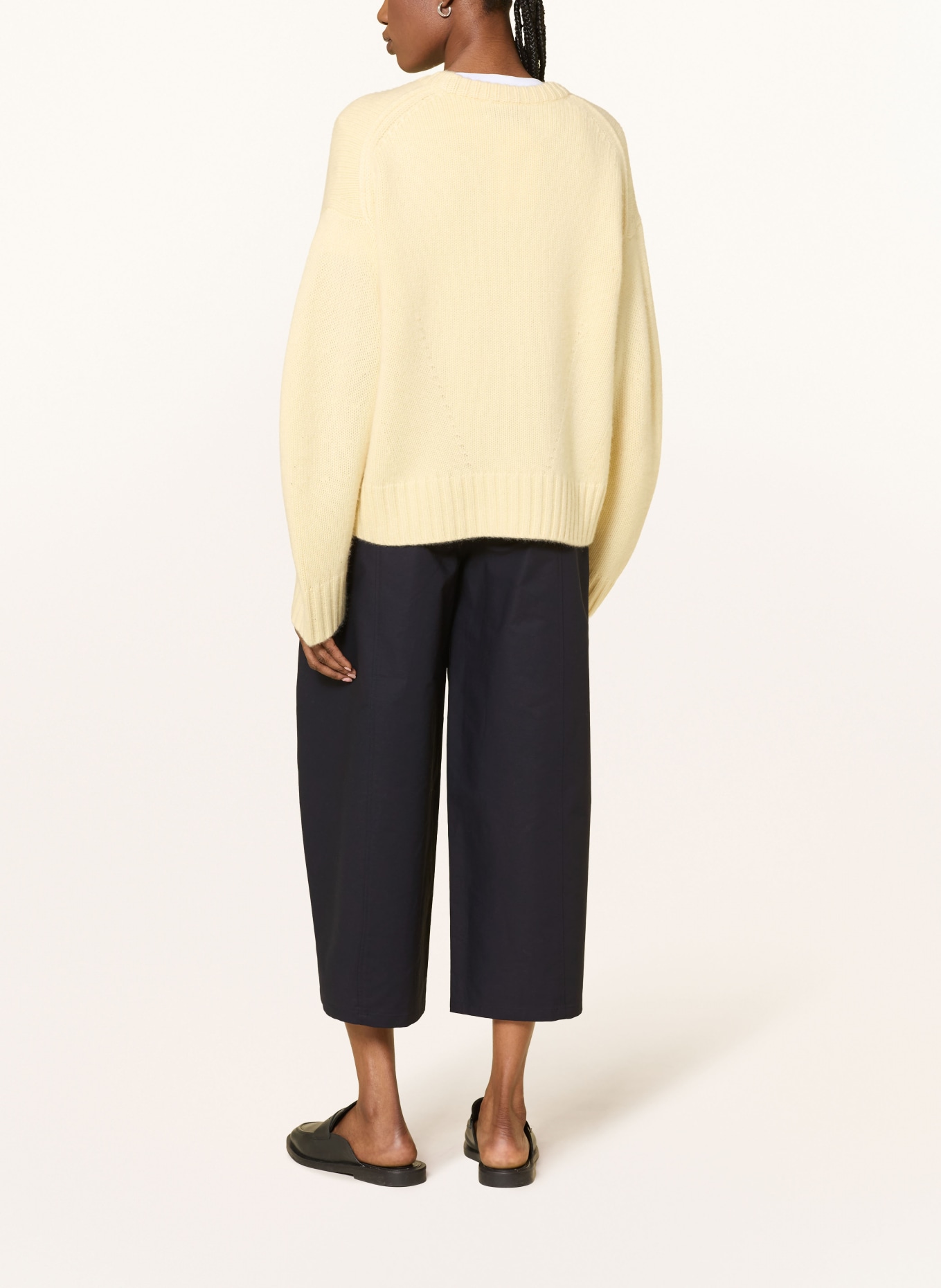 COS 3/4-length pants: DARK BLUE