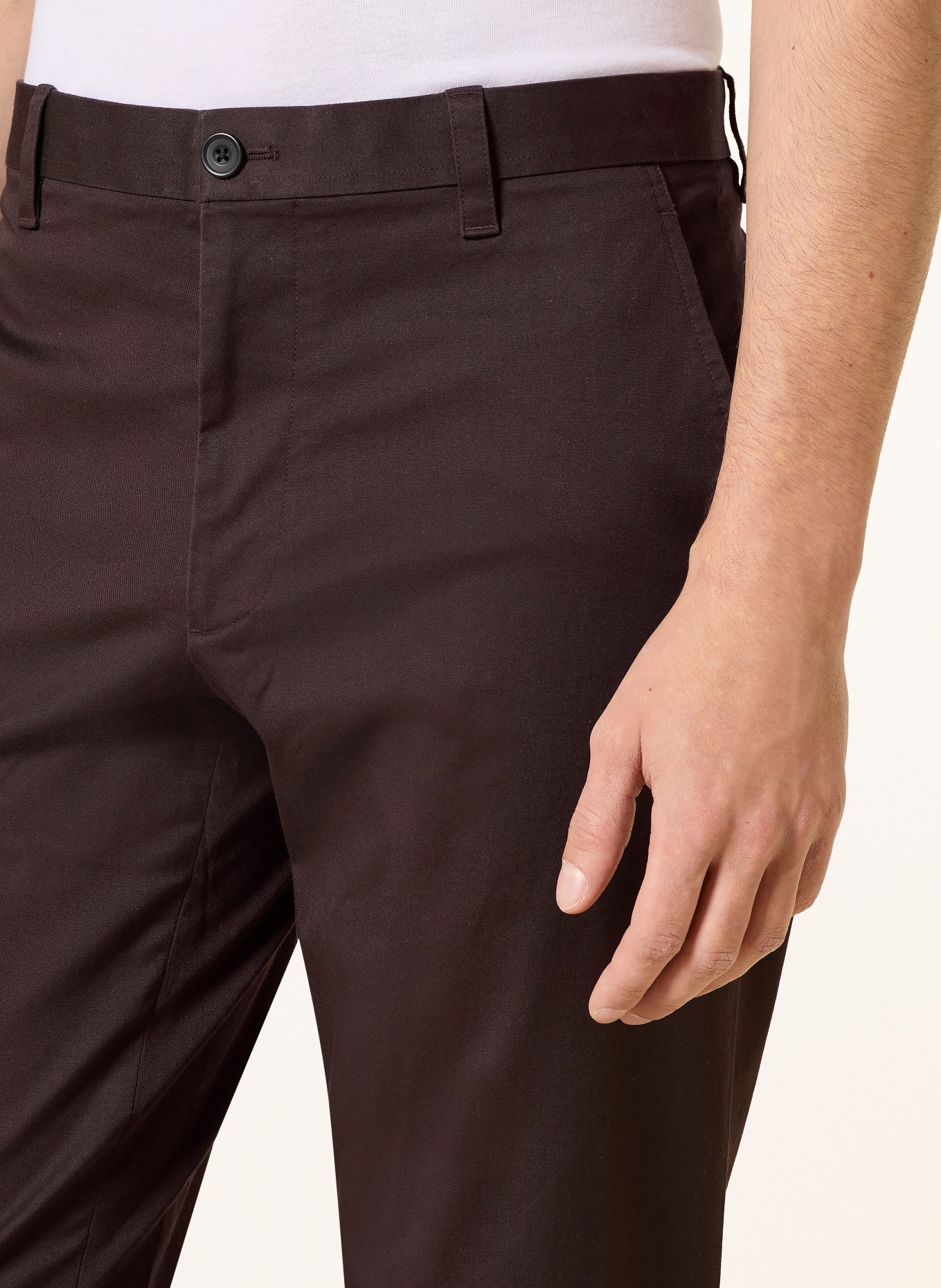 COS Spodnie chino o regularnym kroju: CIEMNOBRĄZOWY