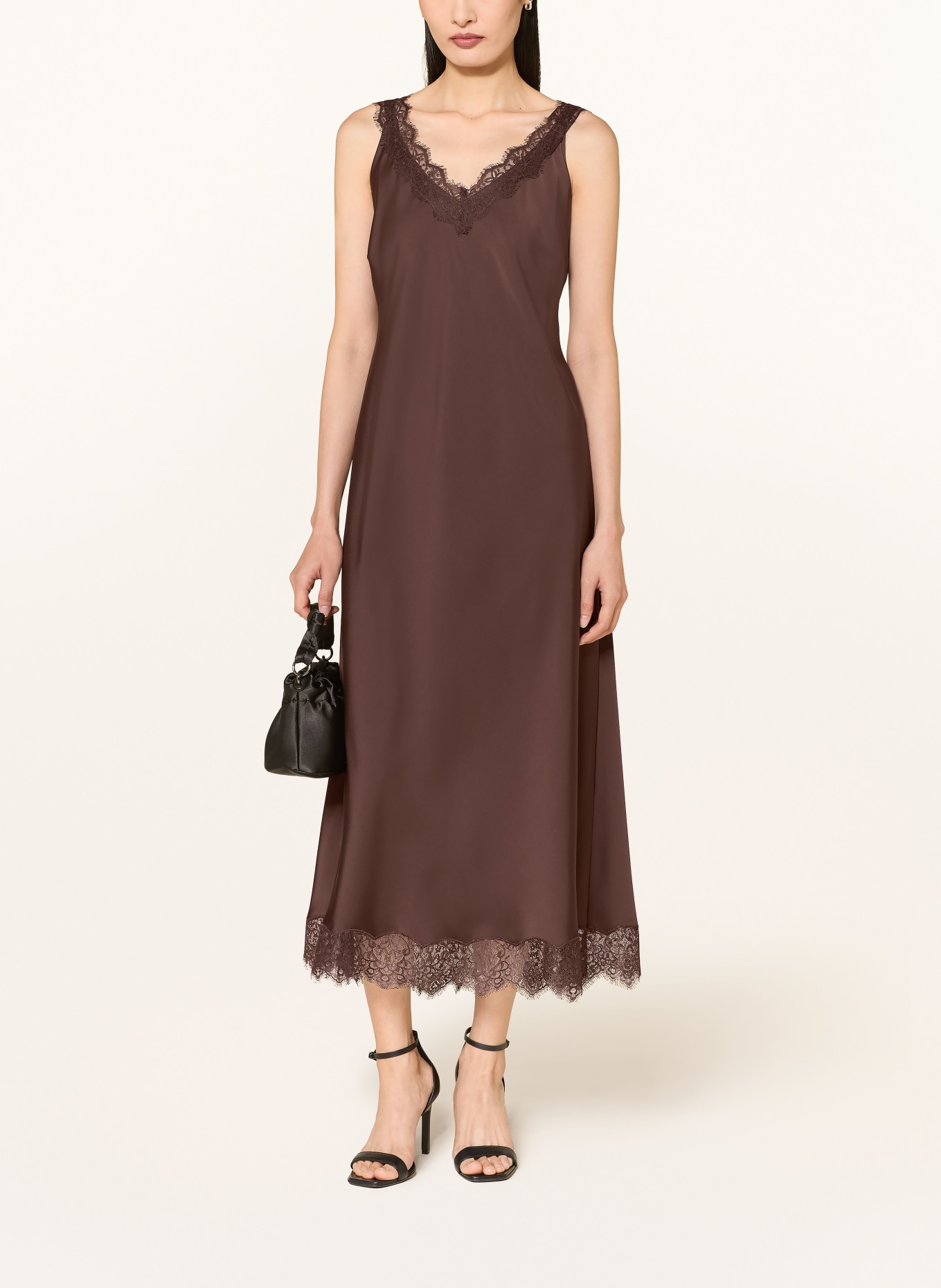 V by Vera Mont Satijnen jurk met kant: MARRON FONCÉ