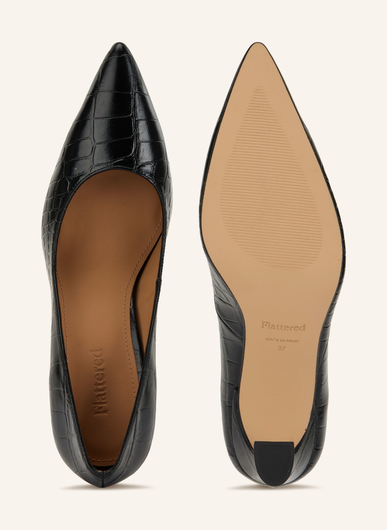 Flattered Pumps: SCHWARZ