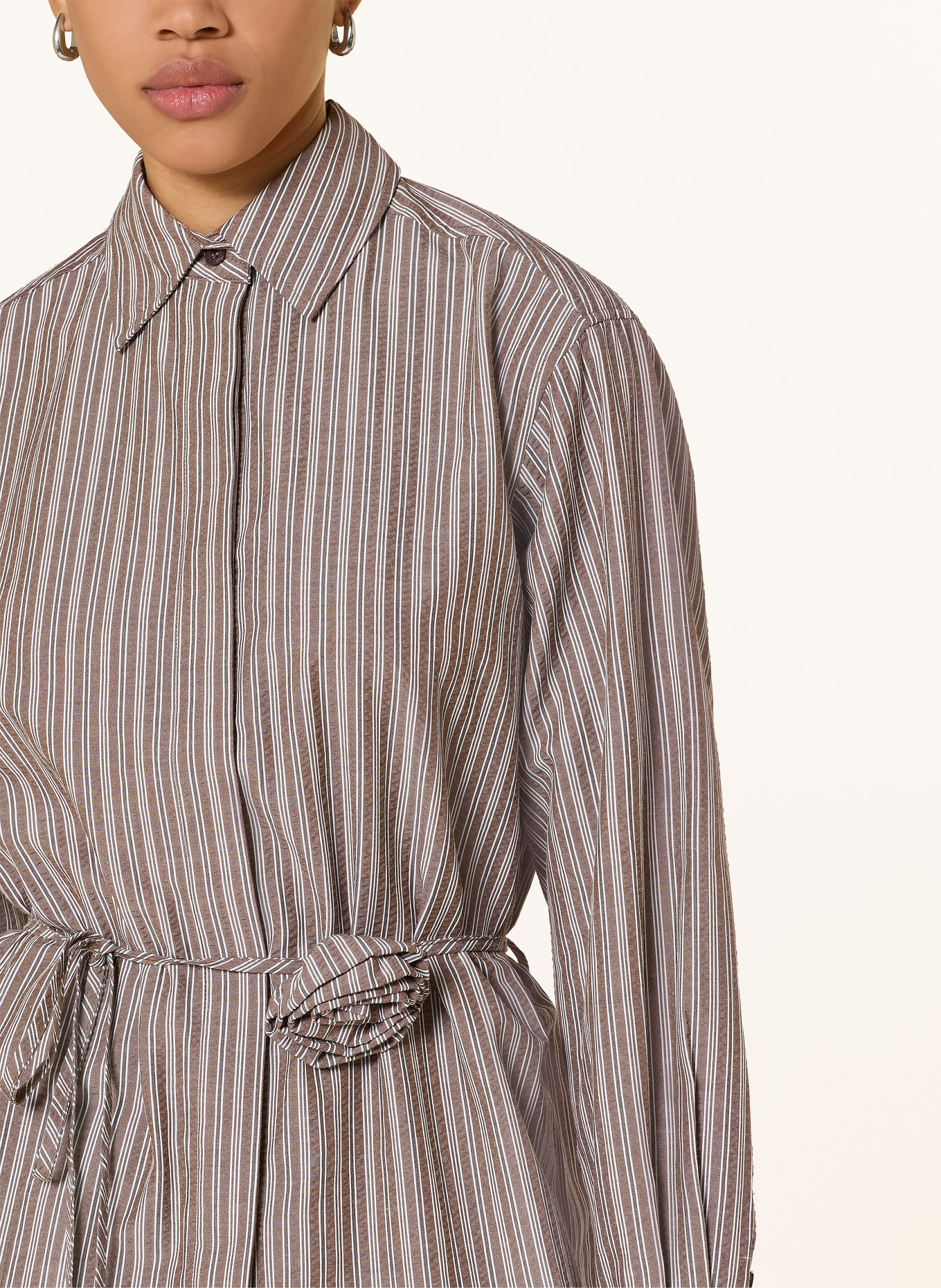 NEO NOIR Overhemdblouse WALDISEN: TAUPE / WIT