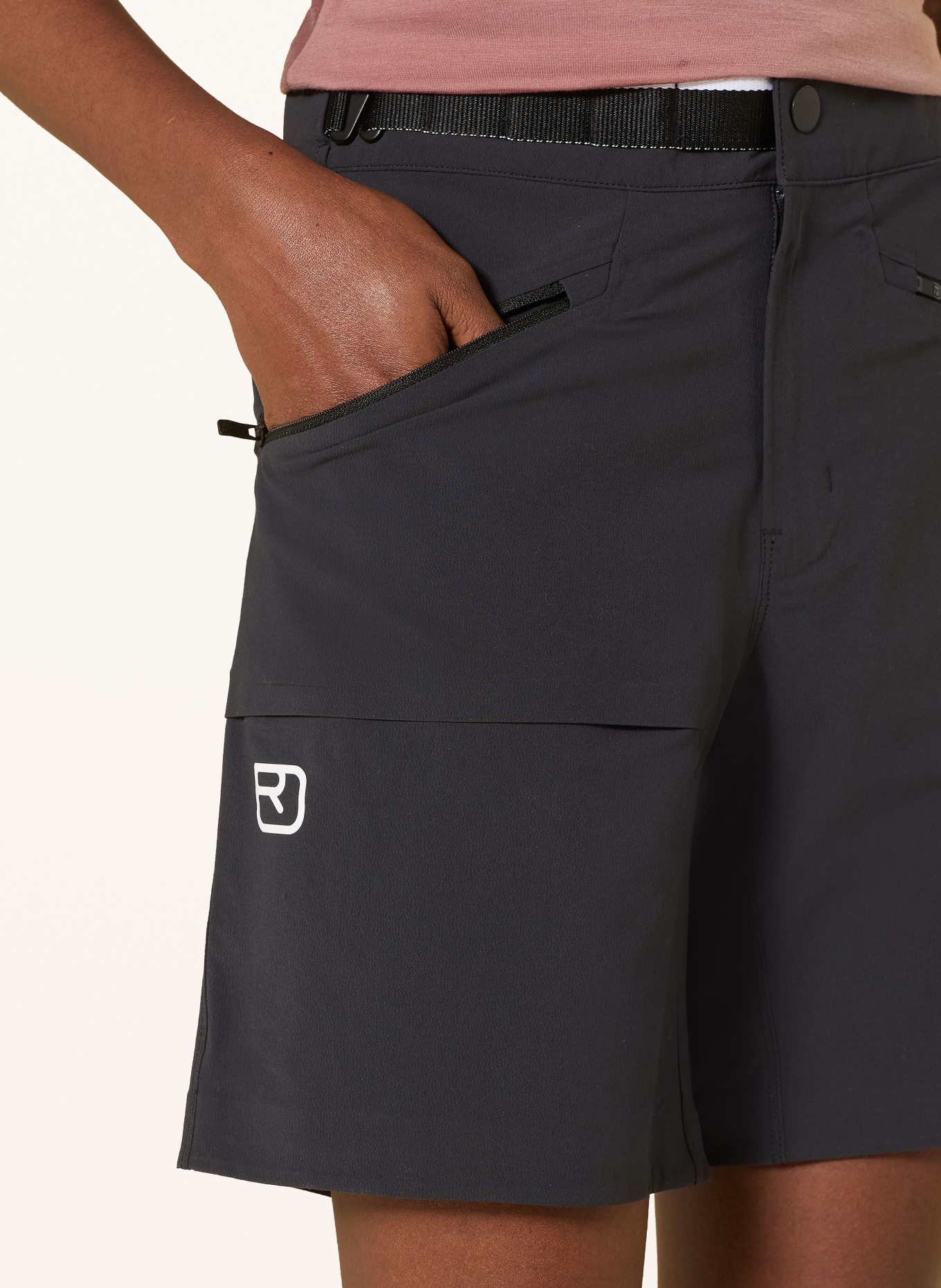 ORTOVOX BRENTA Trekking Shorts: BLACK