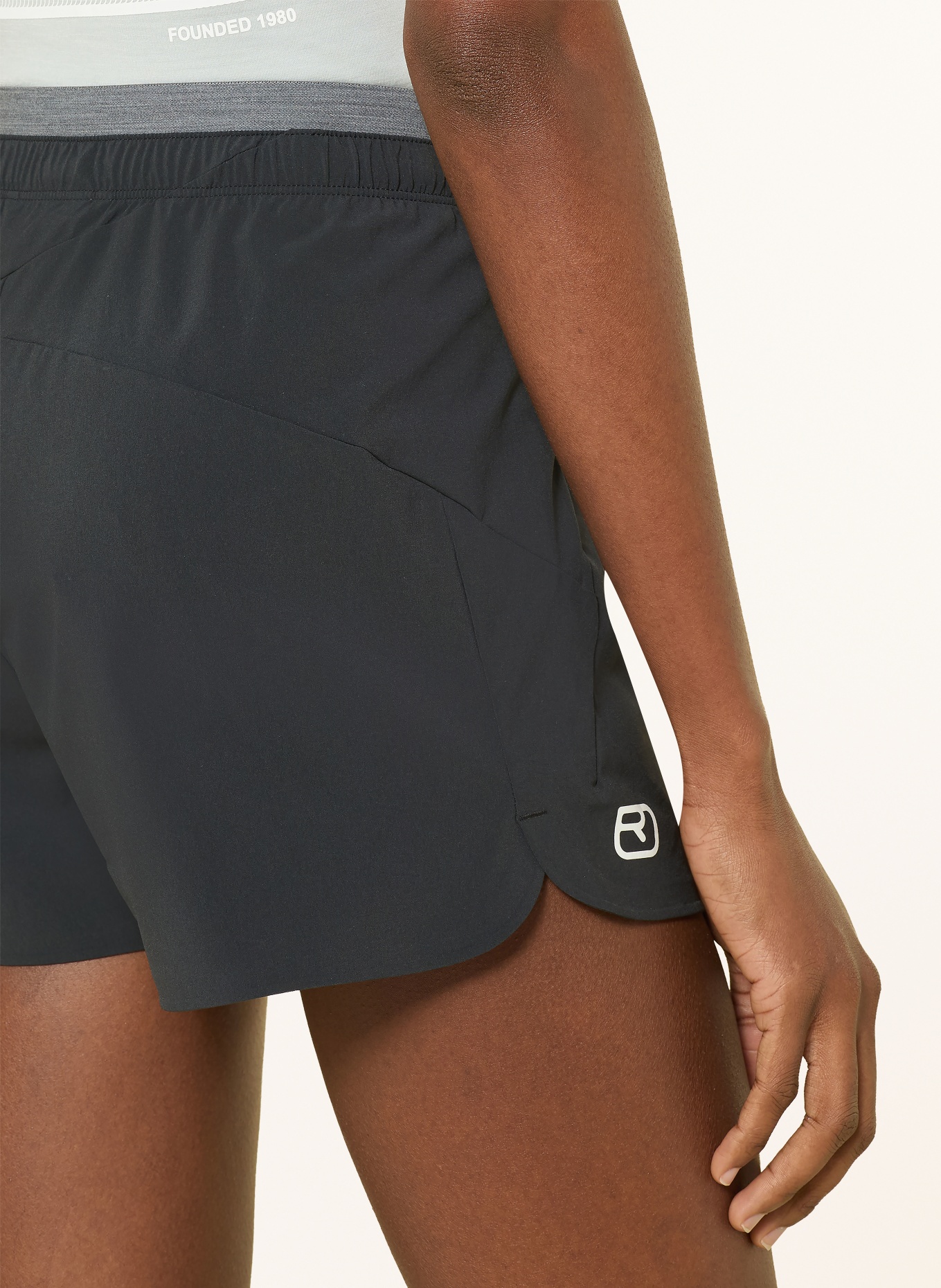 ORTOVOX TRACE Trekking Shorts: BLACK