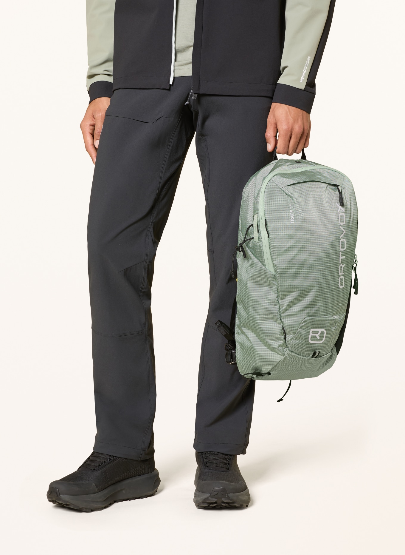 ORTOVOX Rucsac TRACE 15 l: VERDE DESCHIS / ALB / NEGRU