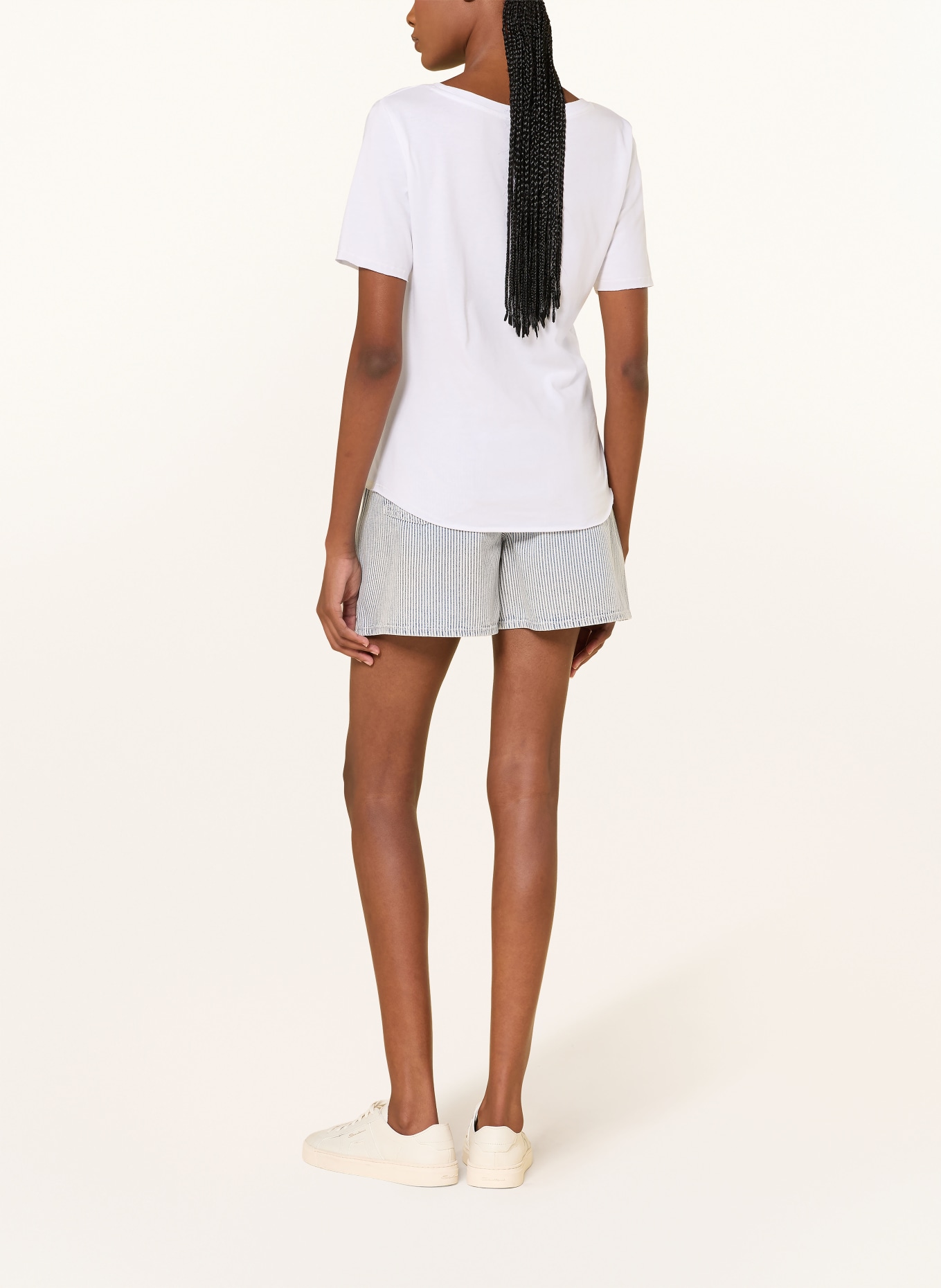 Juvia T-shirt INCI: WIT