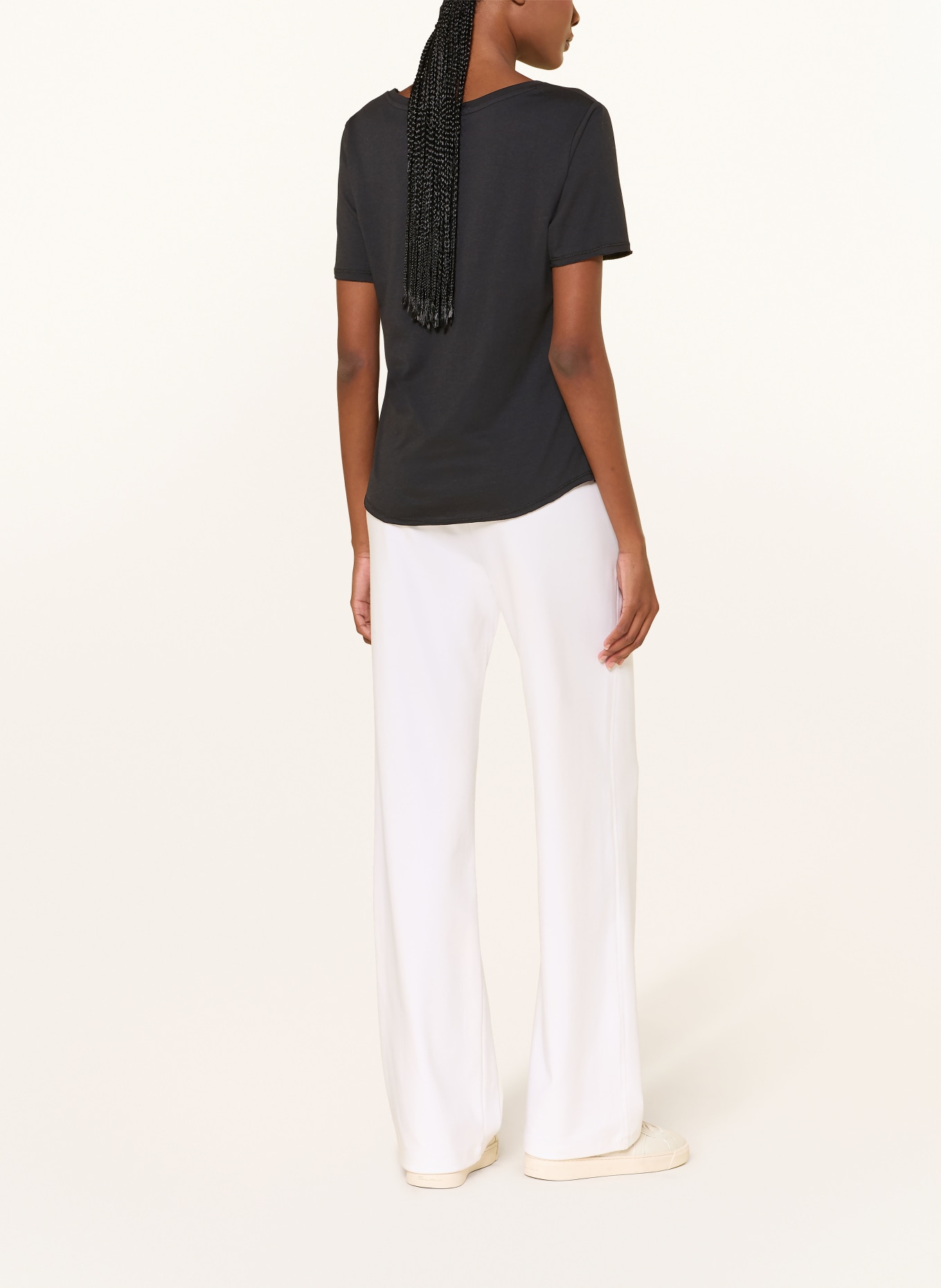 Juvia Koszulka INCI: CZARNY