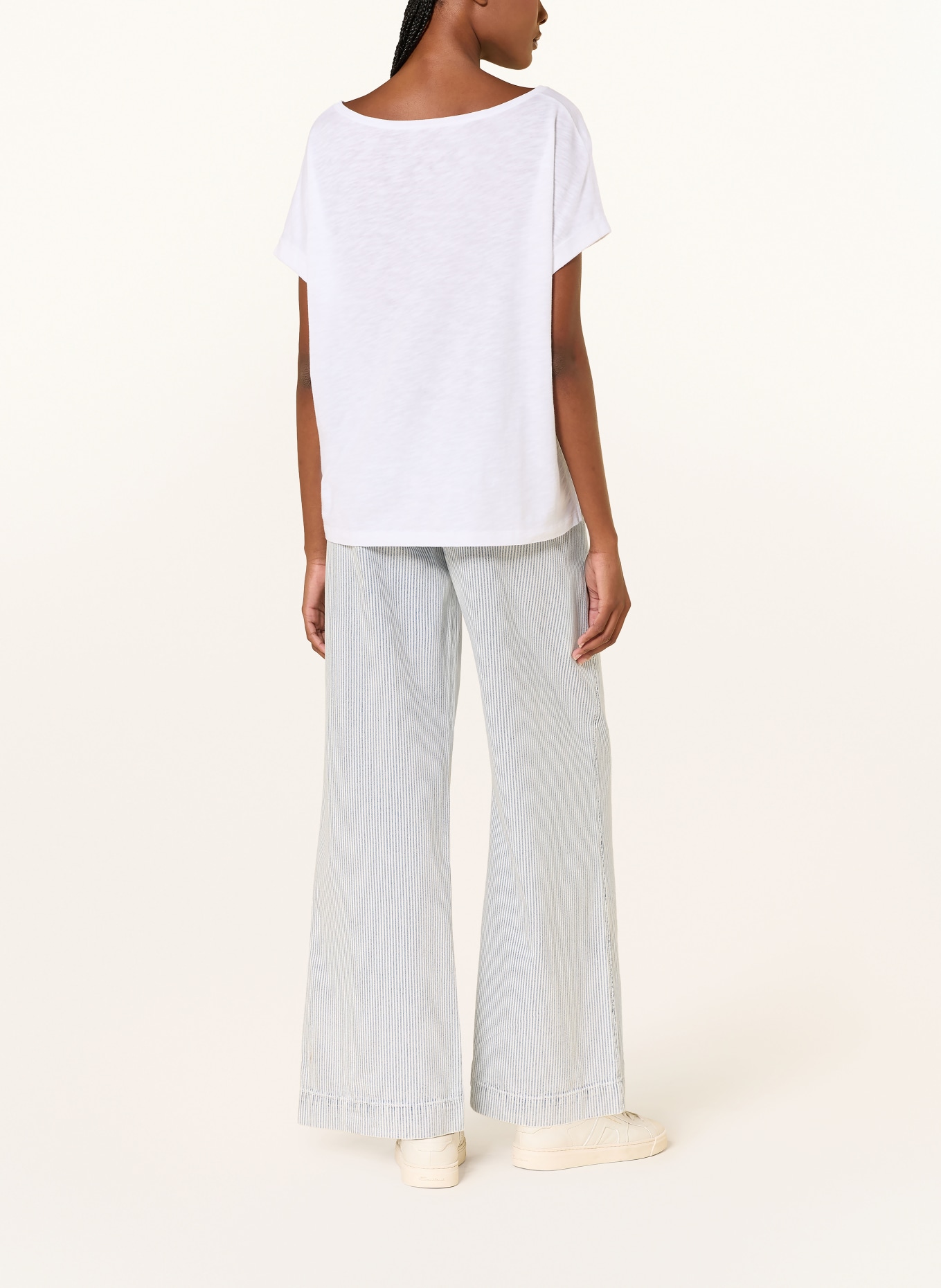 Juvia T-shirt LUCA: WIT / DONKERBLAUW
