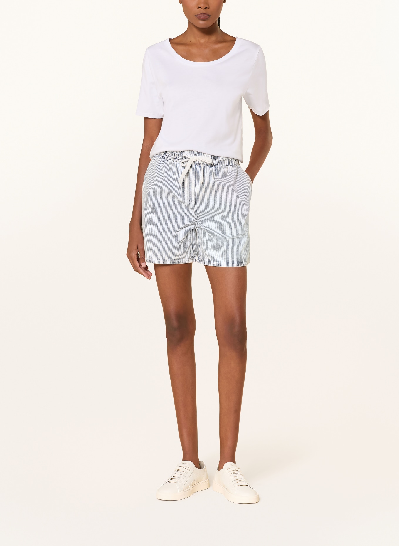 Juvia MAILA denim shorts: 822 skylight blue