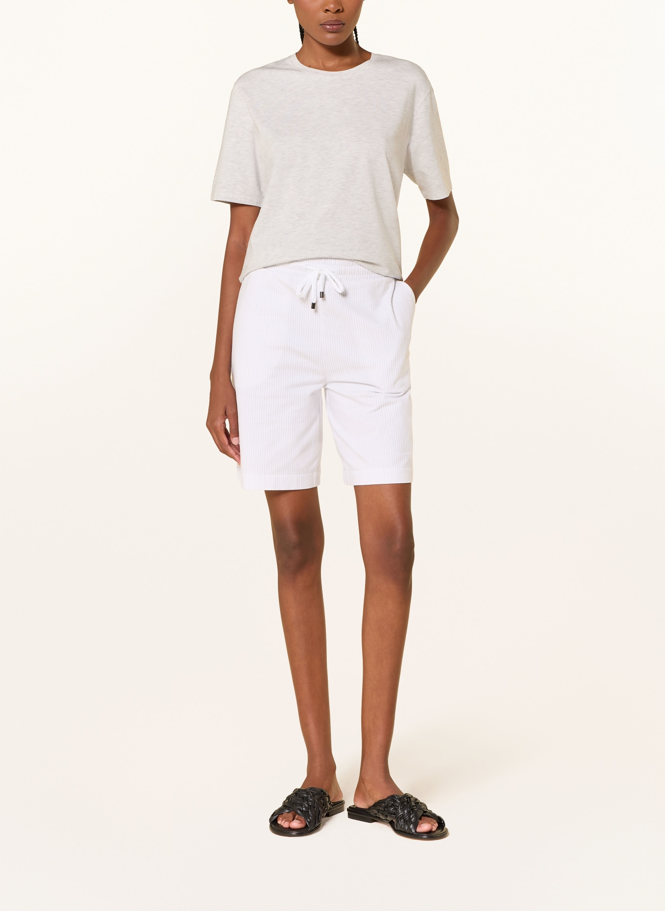 Juvia T-shirt OLIVERA: LYSEGRÅ