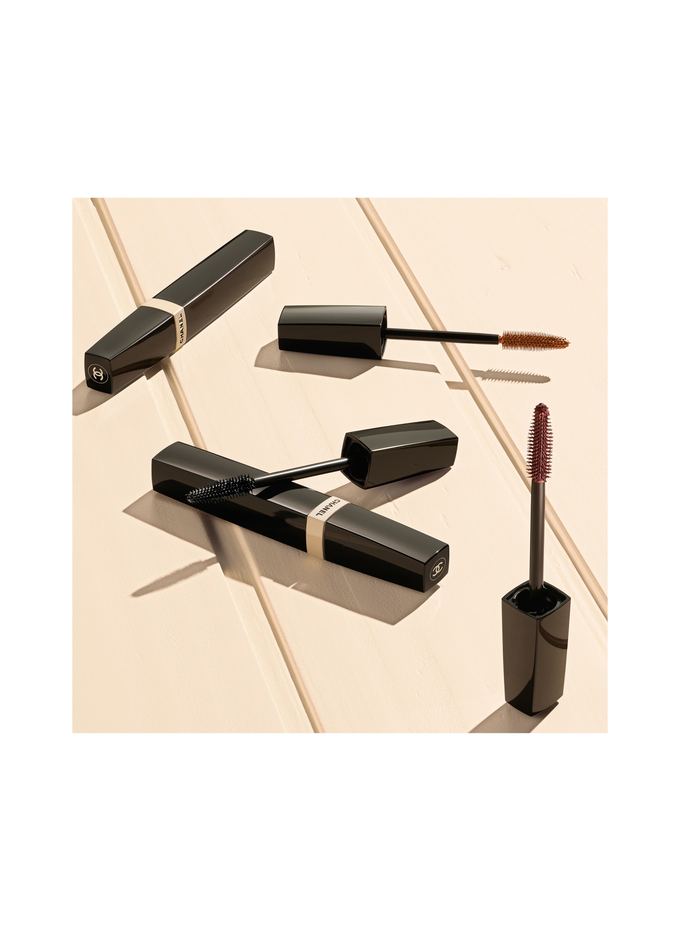 CHANEL LES BEIGES MASCARA: 10 GOLDEN BROWN