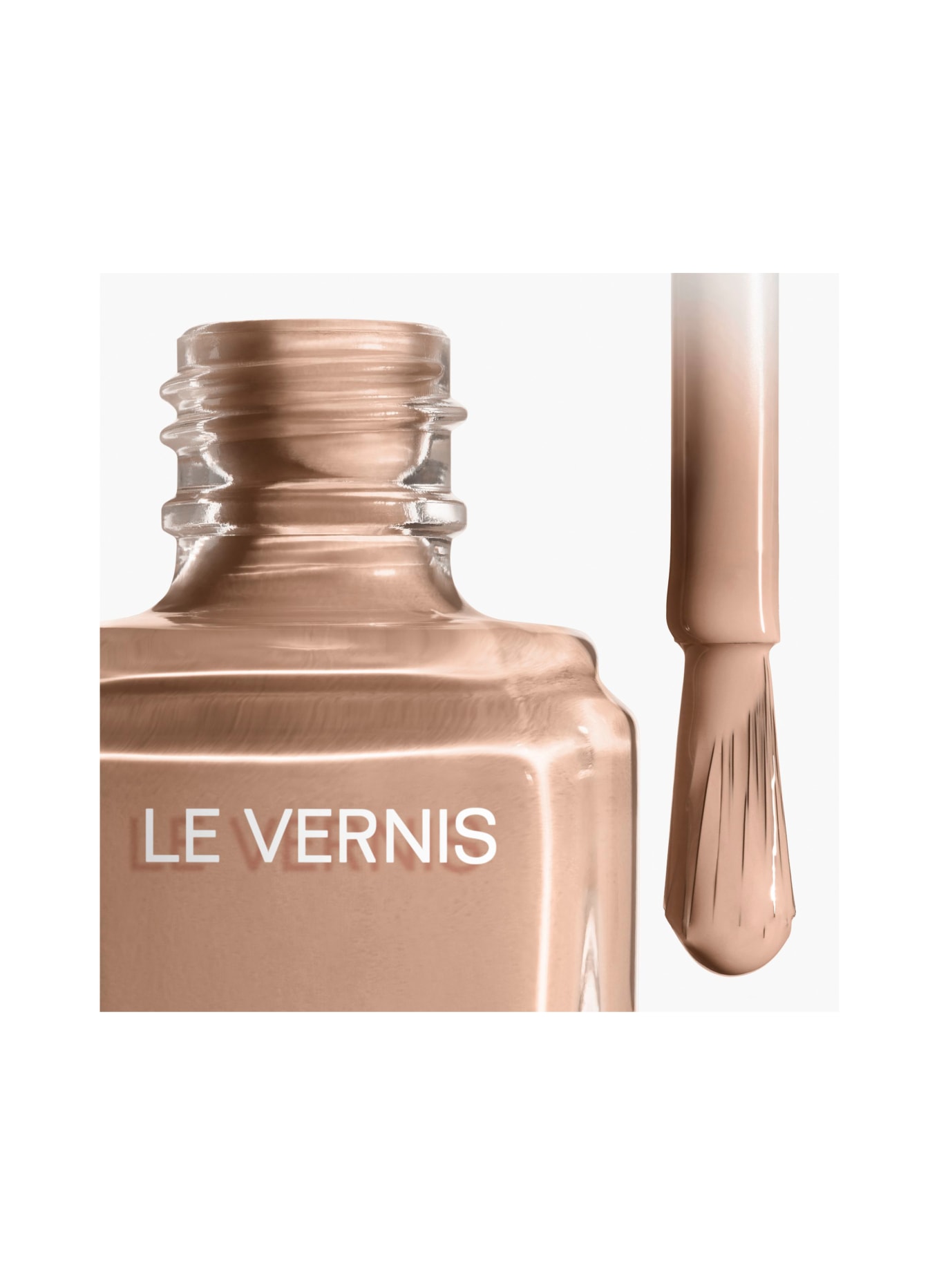 CHANEL LE VERNIS: 443 GARCONNE