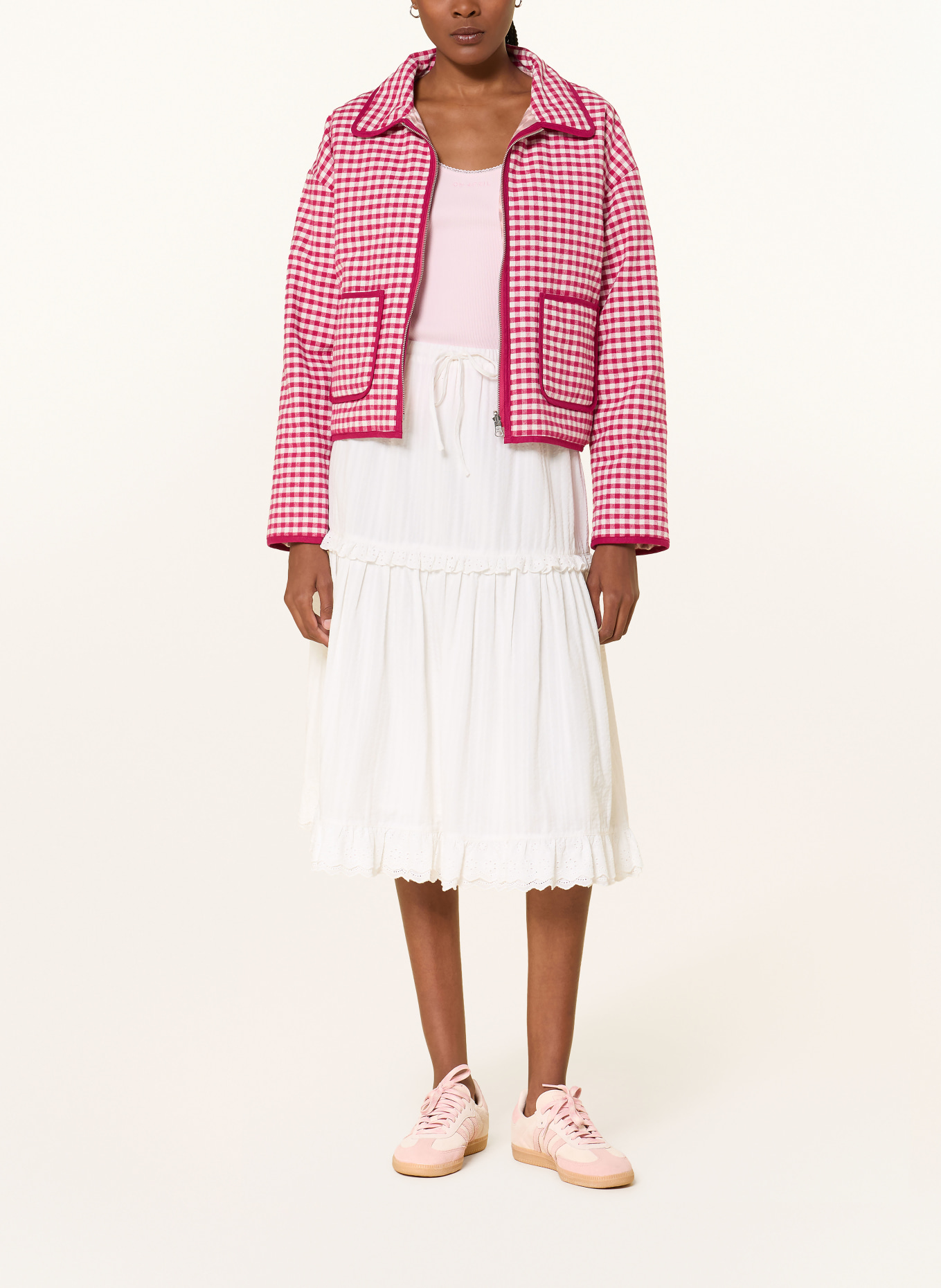 OH APRIL Rock CHRISTEL mit Lochspitze und Rüschen: WEISS