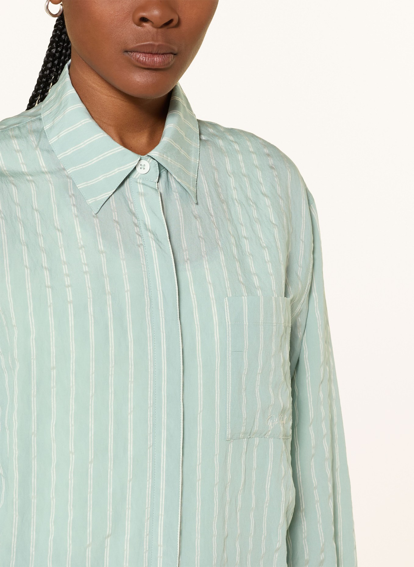 OH APRIL Košilová blůza SELINA s volánky: TMAVĚ MODRÁ / KRÉMOVÁ