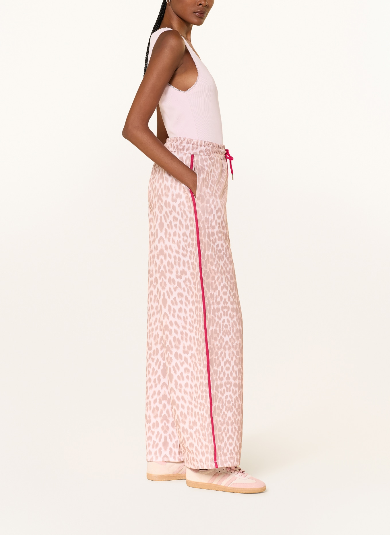 OH APRIL Pantalon de survêtement KAEL à bandes galon: ROSE CLAIR / MARRON CLAIR / MARRON