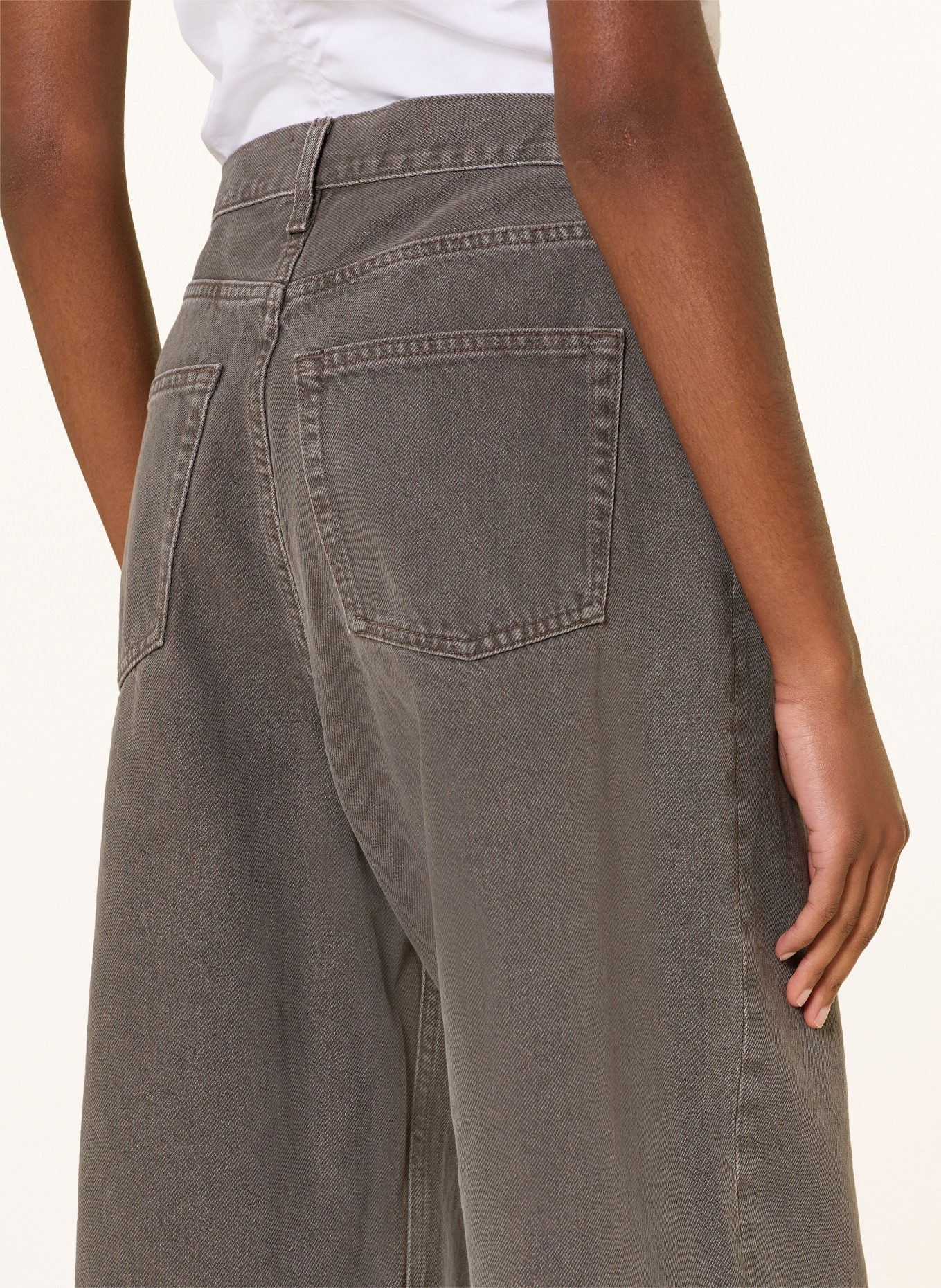 COS Jeans-Bermudas: 002 BROWN