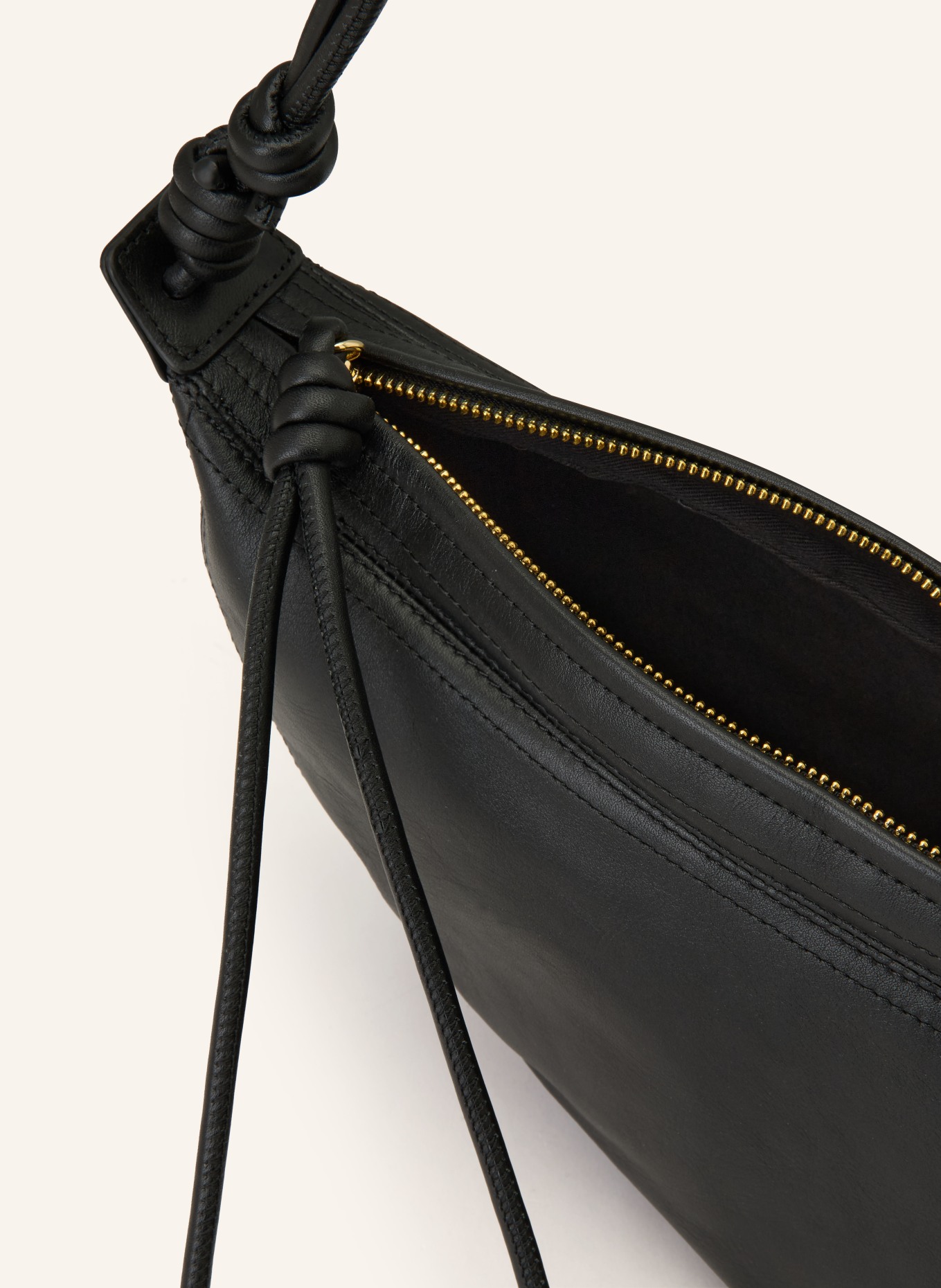 ARKET Sac à bandoulière CINDY: NOIR