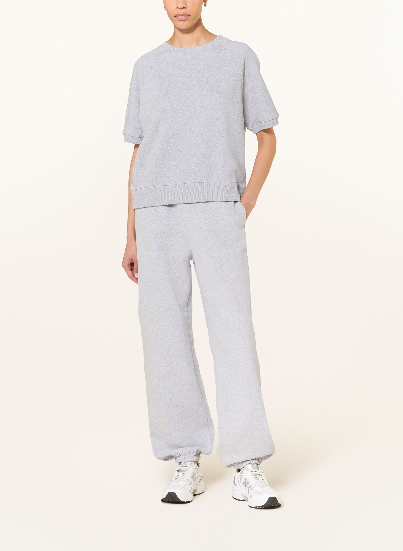 ARKET Spodnie dresowe BELLA: SZARY