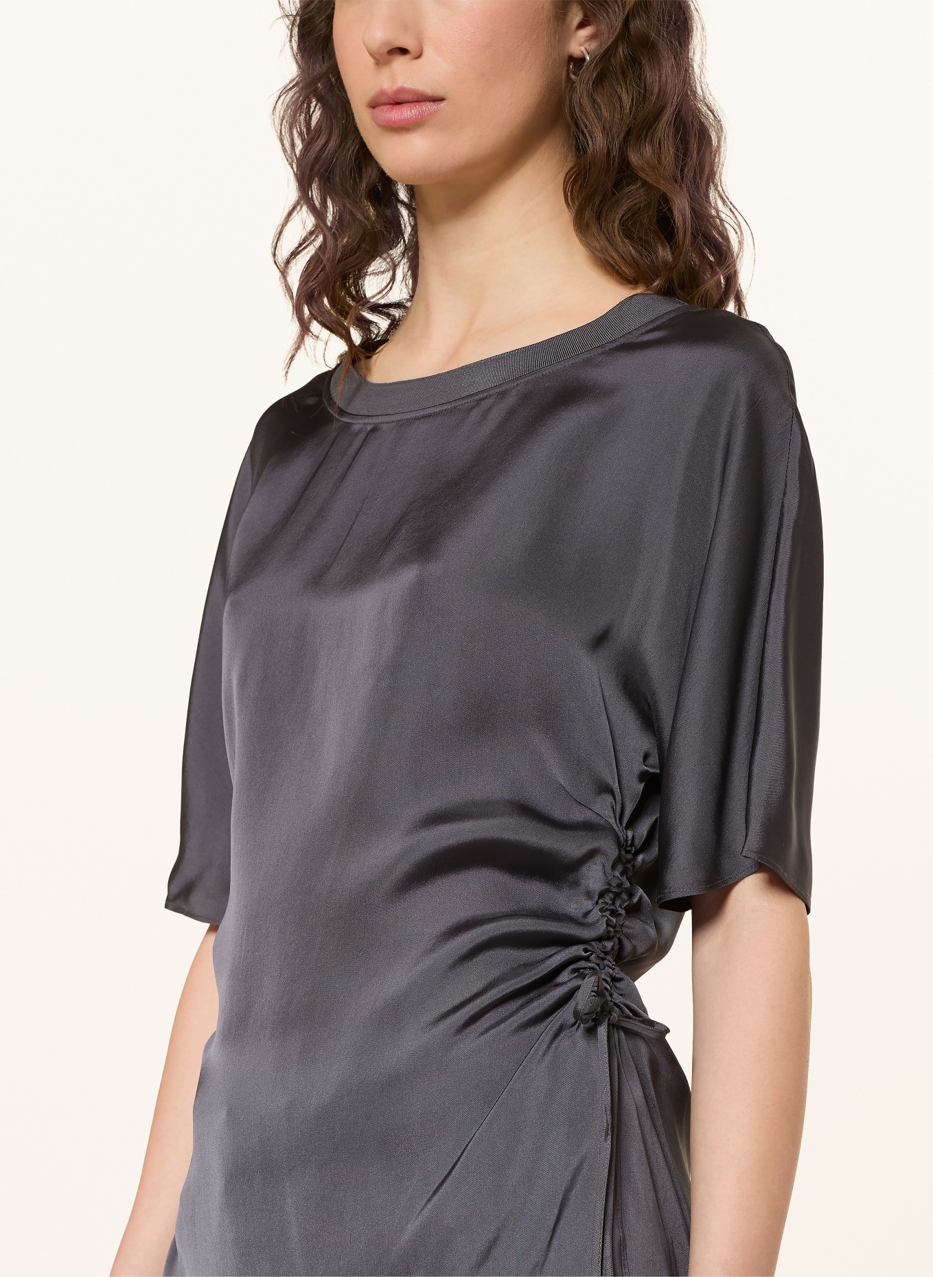 ARKET Bluzka z satyny: CZIEMNOSZARY